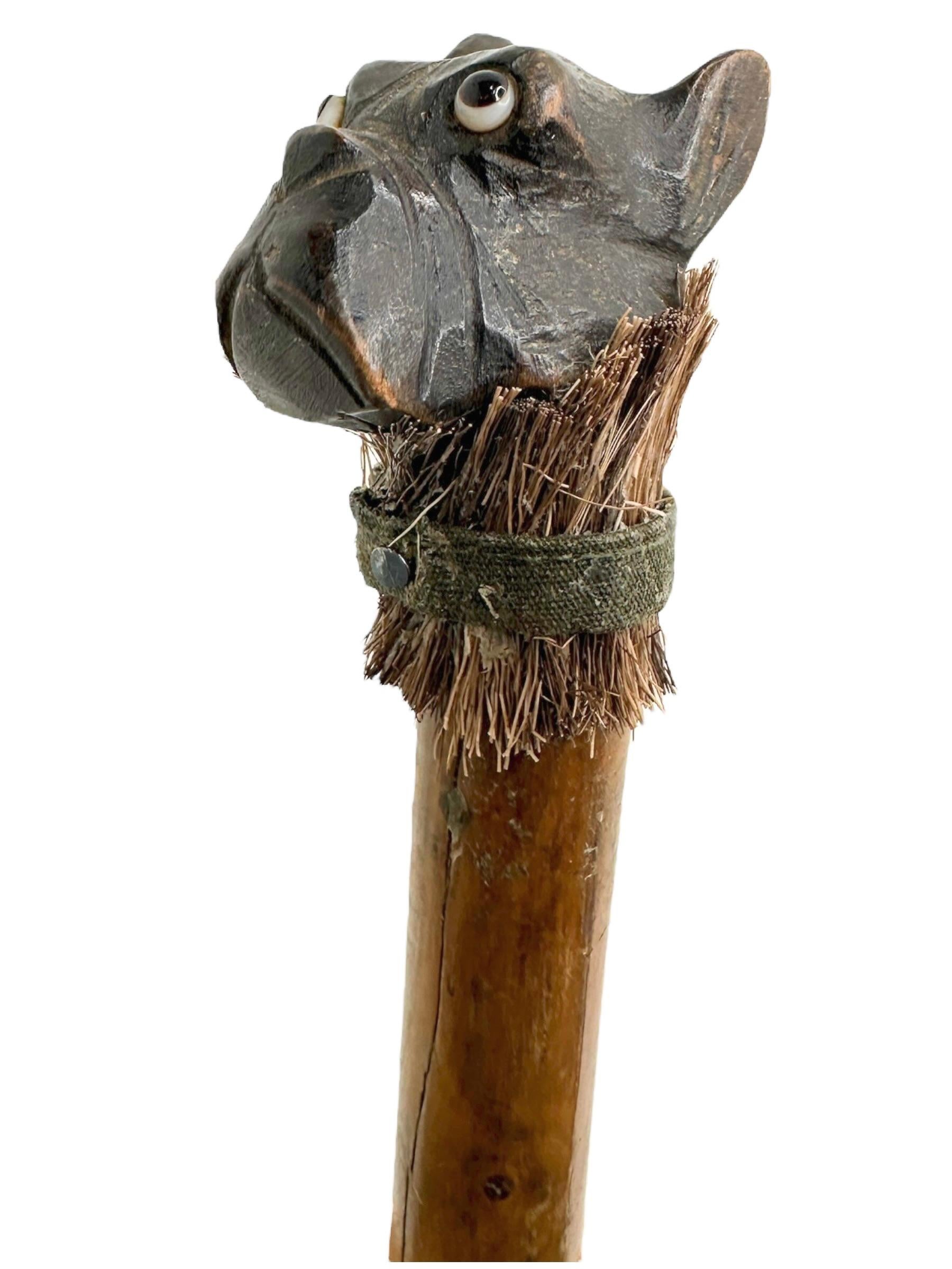 Antike Black Forest Brienz Holz geschnitzt Hund Spazierstock Stock, 1890er Jahre, Deutschland im Zustand „Gut“ im Angebot in Nuernberg, DE