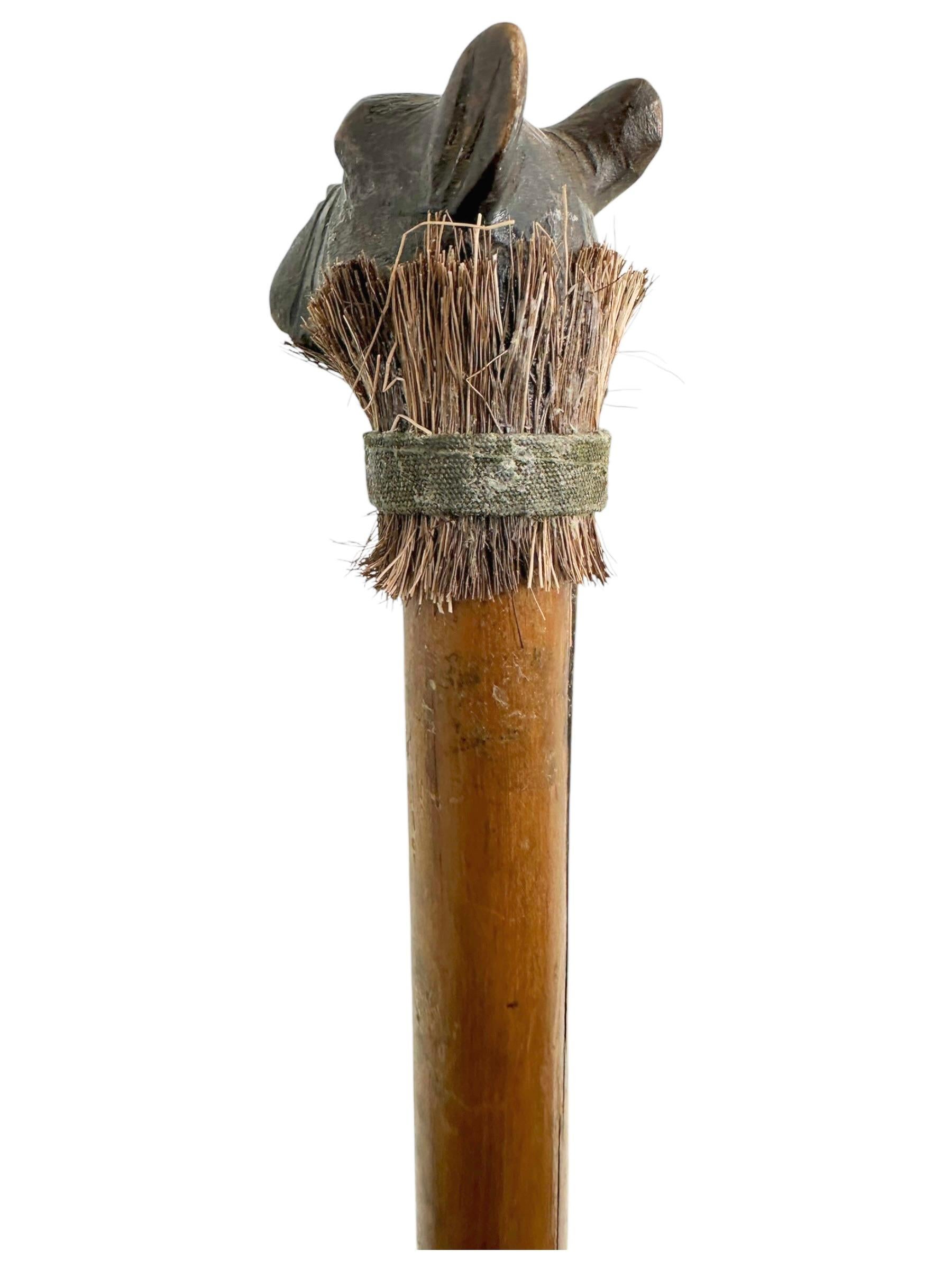 Antike Black Forest Brienz Holz geschnitzt Hund Spazierstock Stock, 1890er Jahre, Deutschland (Spätes 19. Jahrhundert) im Angebot