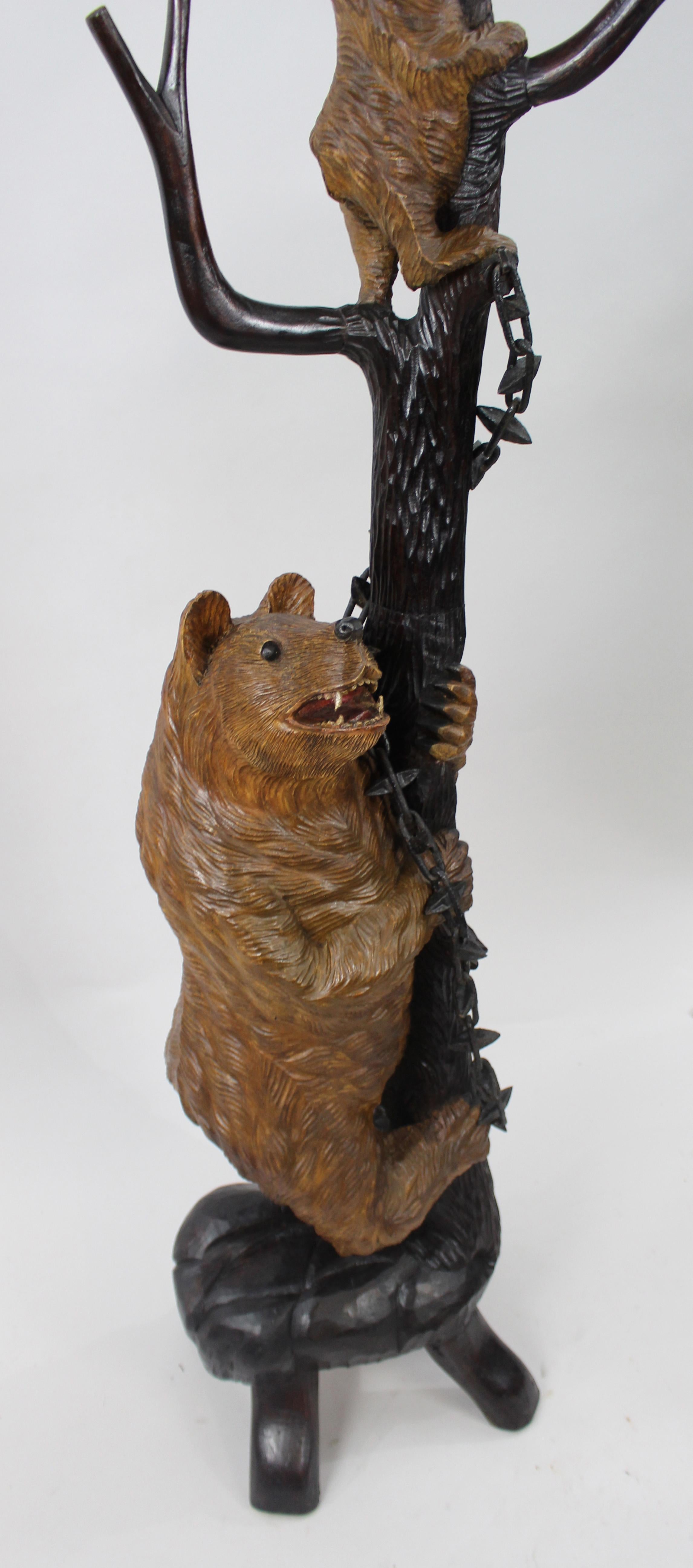 Antique Black Forest Carved Bear Coat Stand en vente 7
