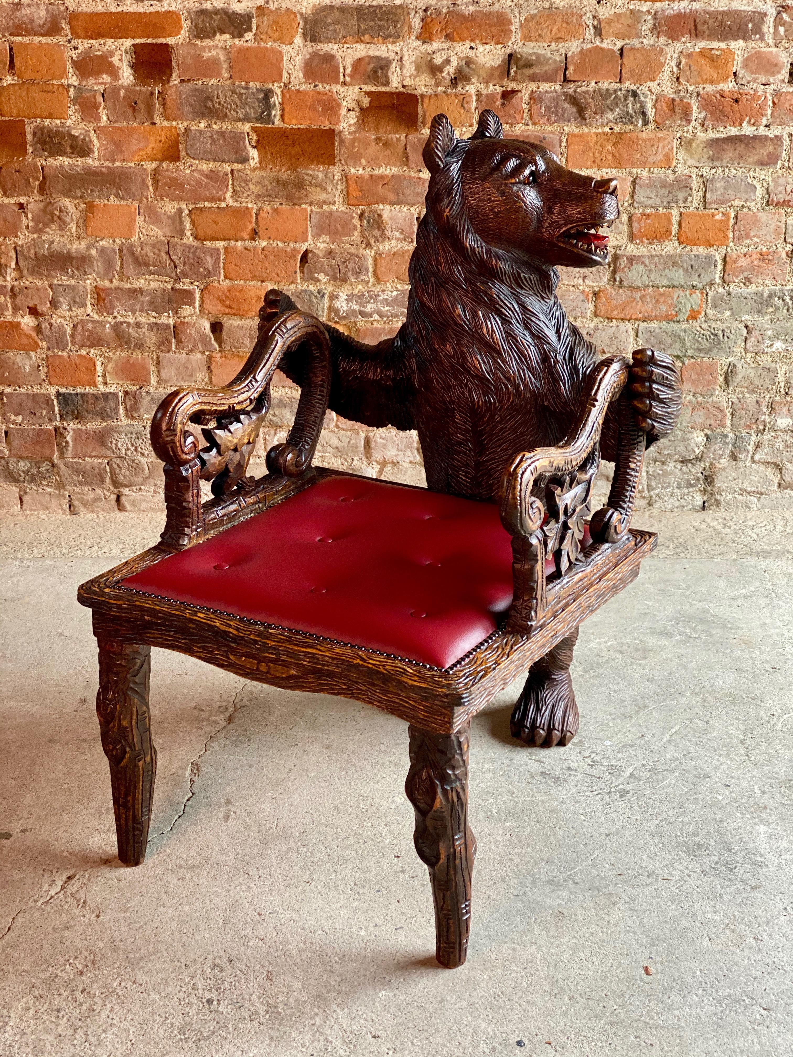 Antique Black Forest Carved Bear Hall Chair Armchair, 19th Century, circa 1875 5