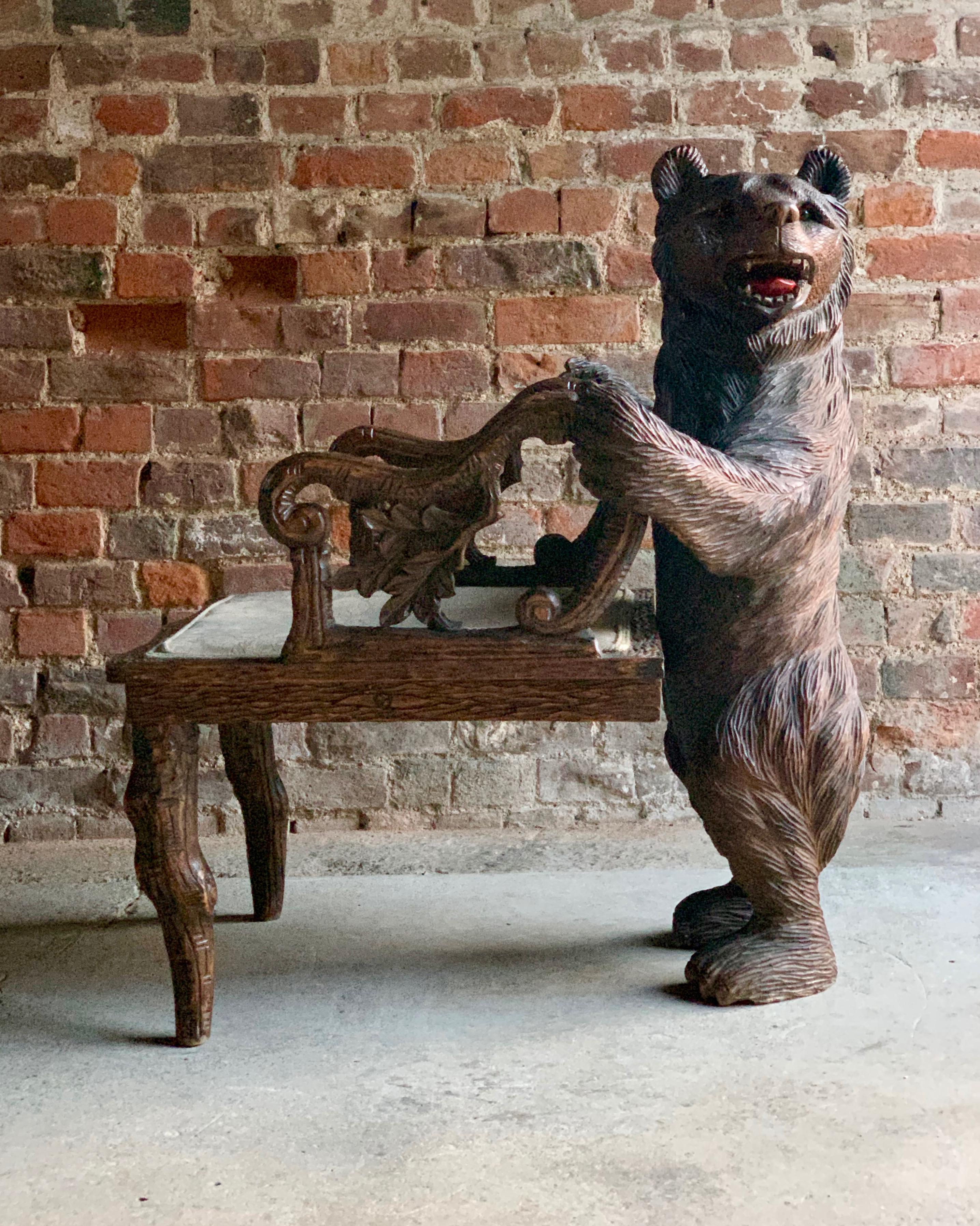 Antique Black Forest Carved Bear Hall Chair Armchair, 19th Century, circa 1875 2