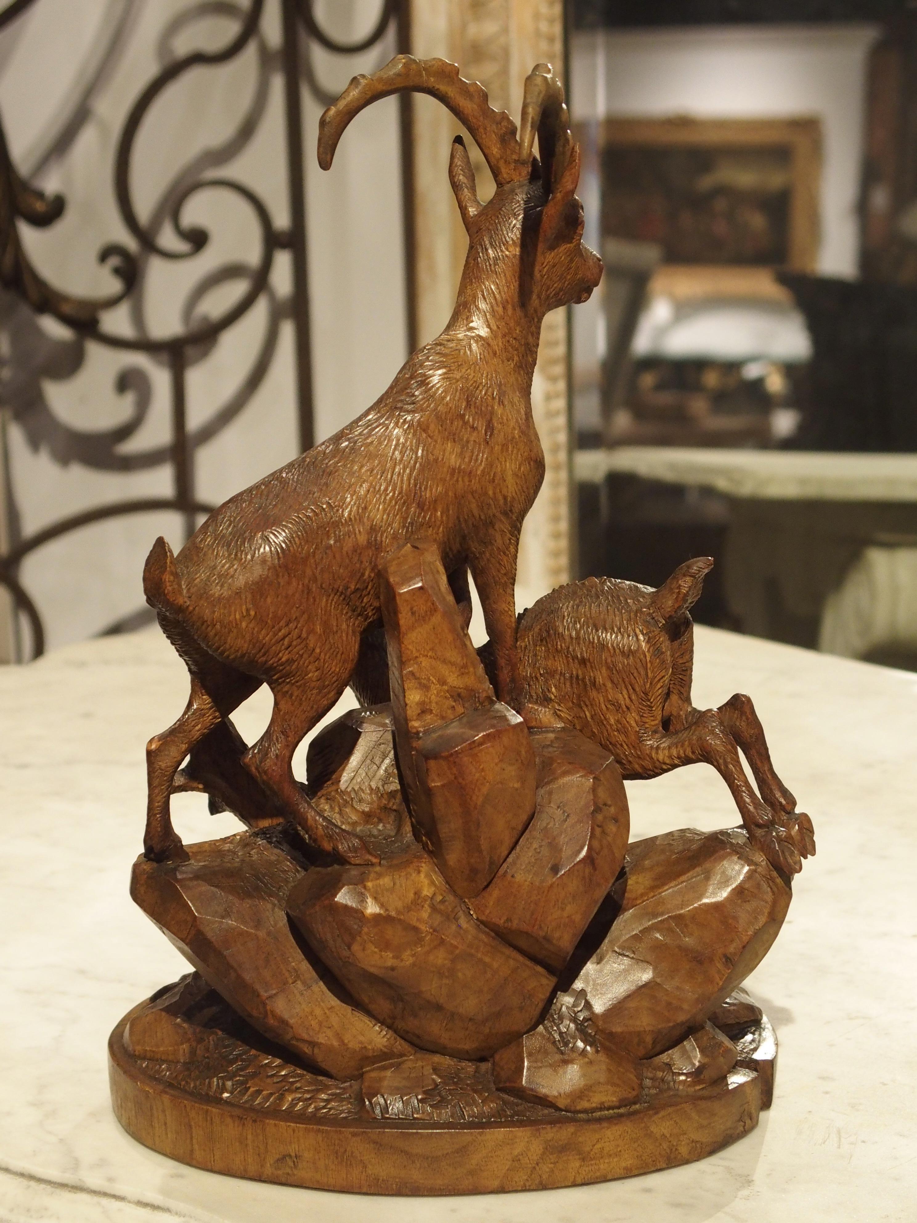 Sculpture ancienne de Forêt Noire représentant deux bouquetins:: vers 1880 2
