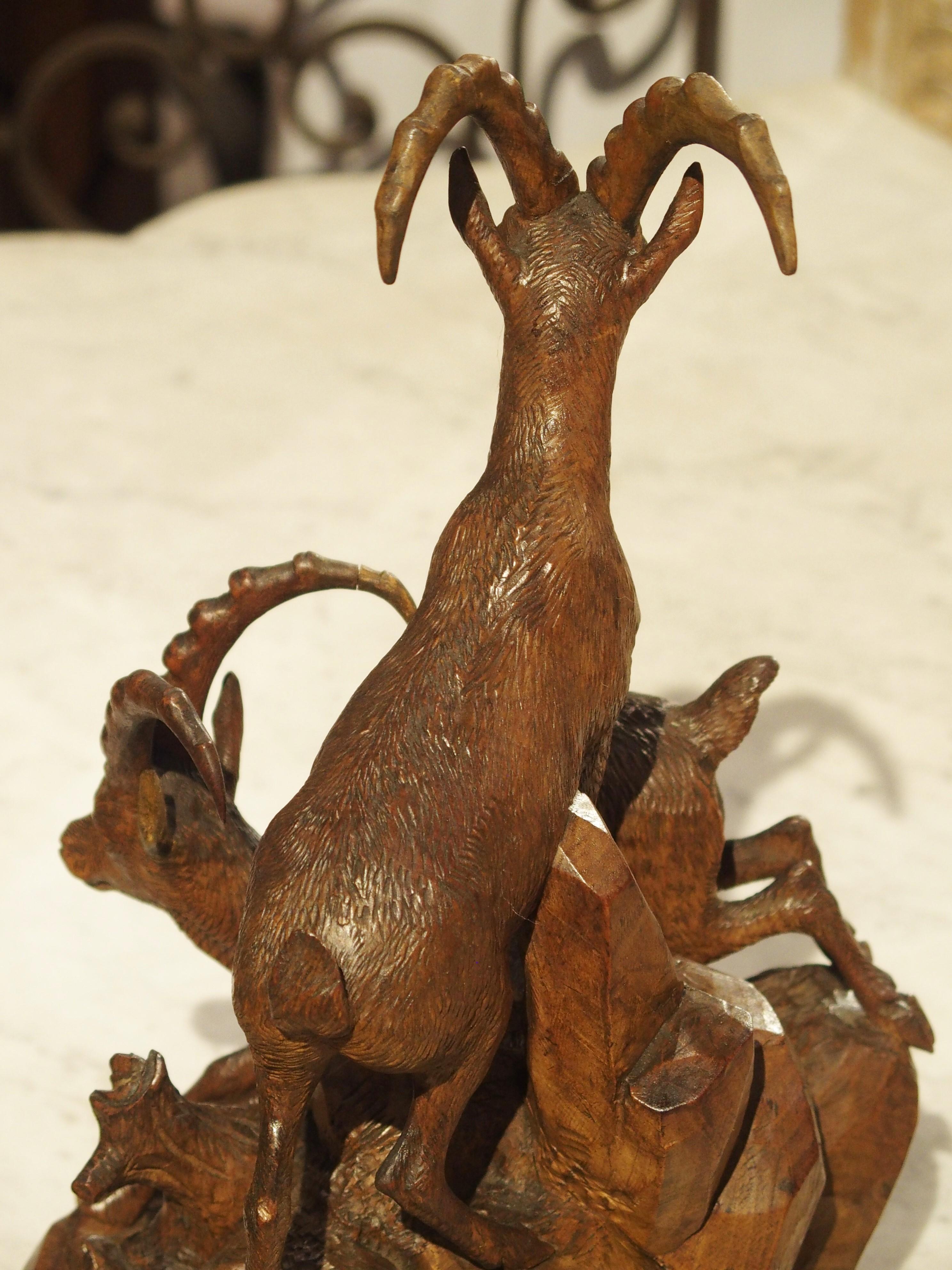 Sculpture ancienne de Forêt Noire représentant deux bouquetins:: vers 1880 3