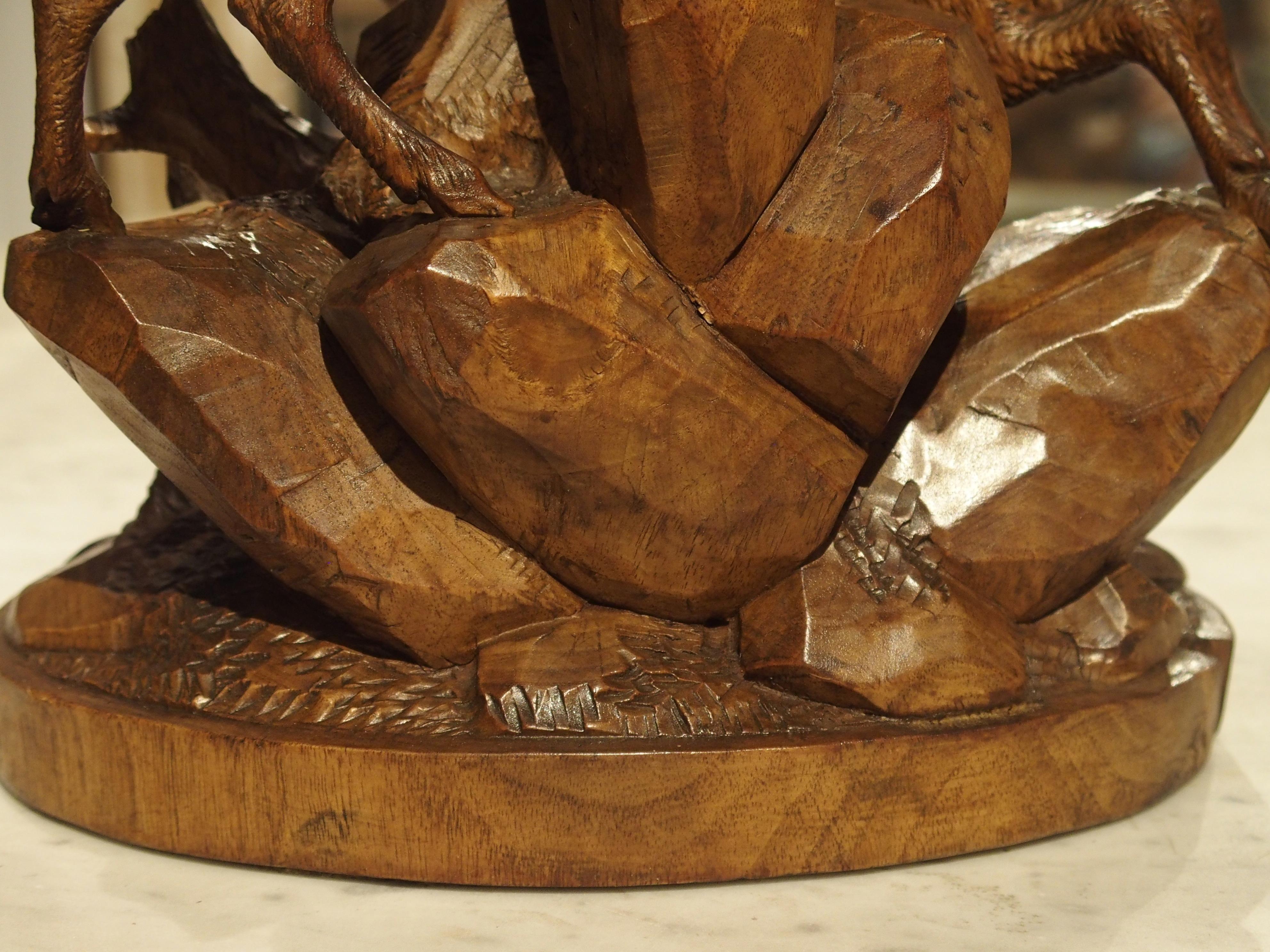 Sculpture ancienne de Forêt Noire représentant deux bouquetins:: vers 1880 5