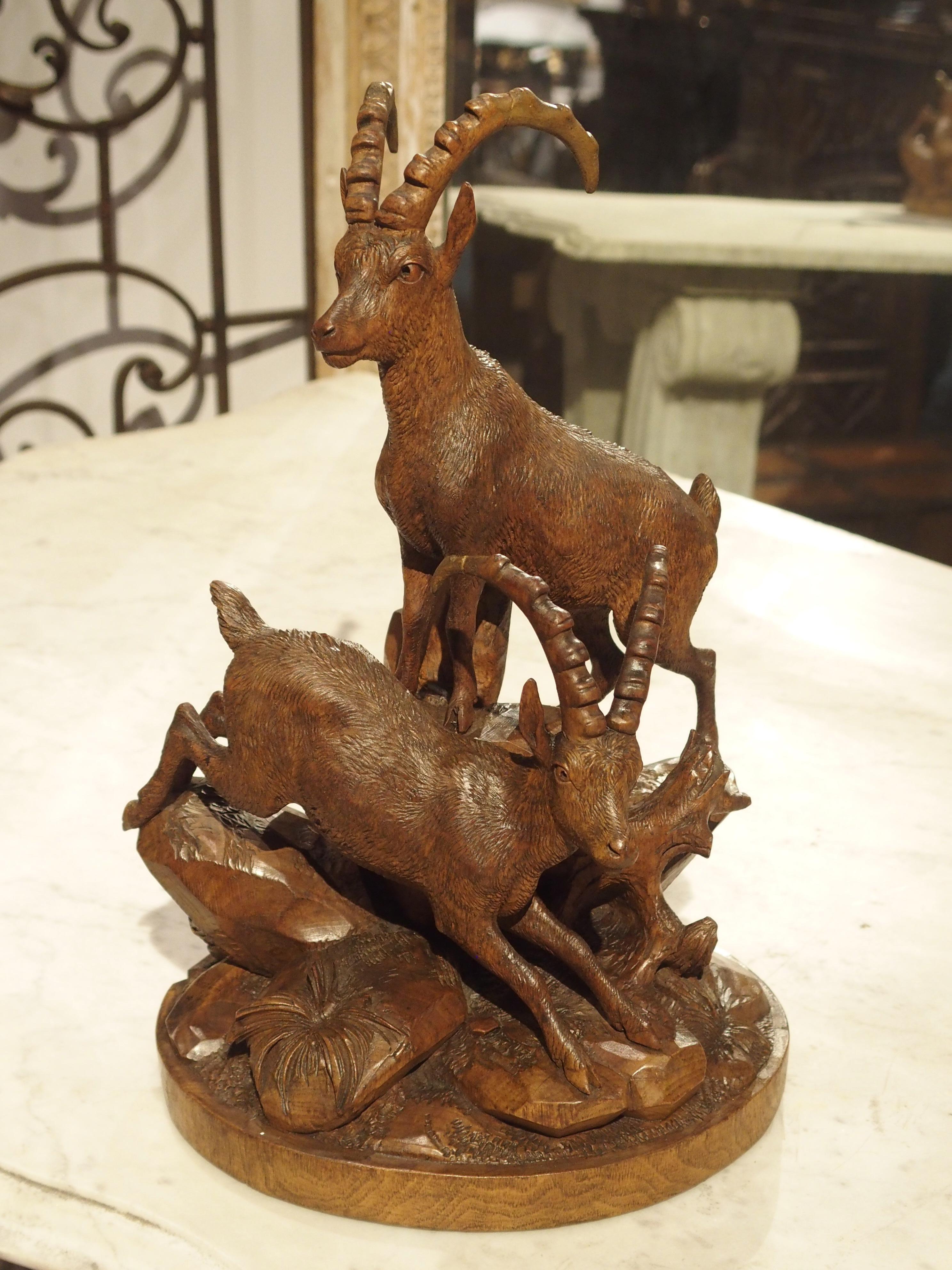 Sculpture ancienne de Forêt Noire représentant deux bouquetins:: vers 1880 6