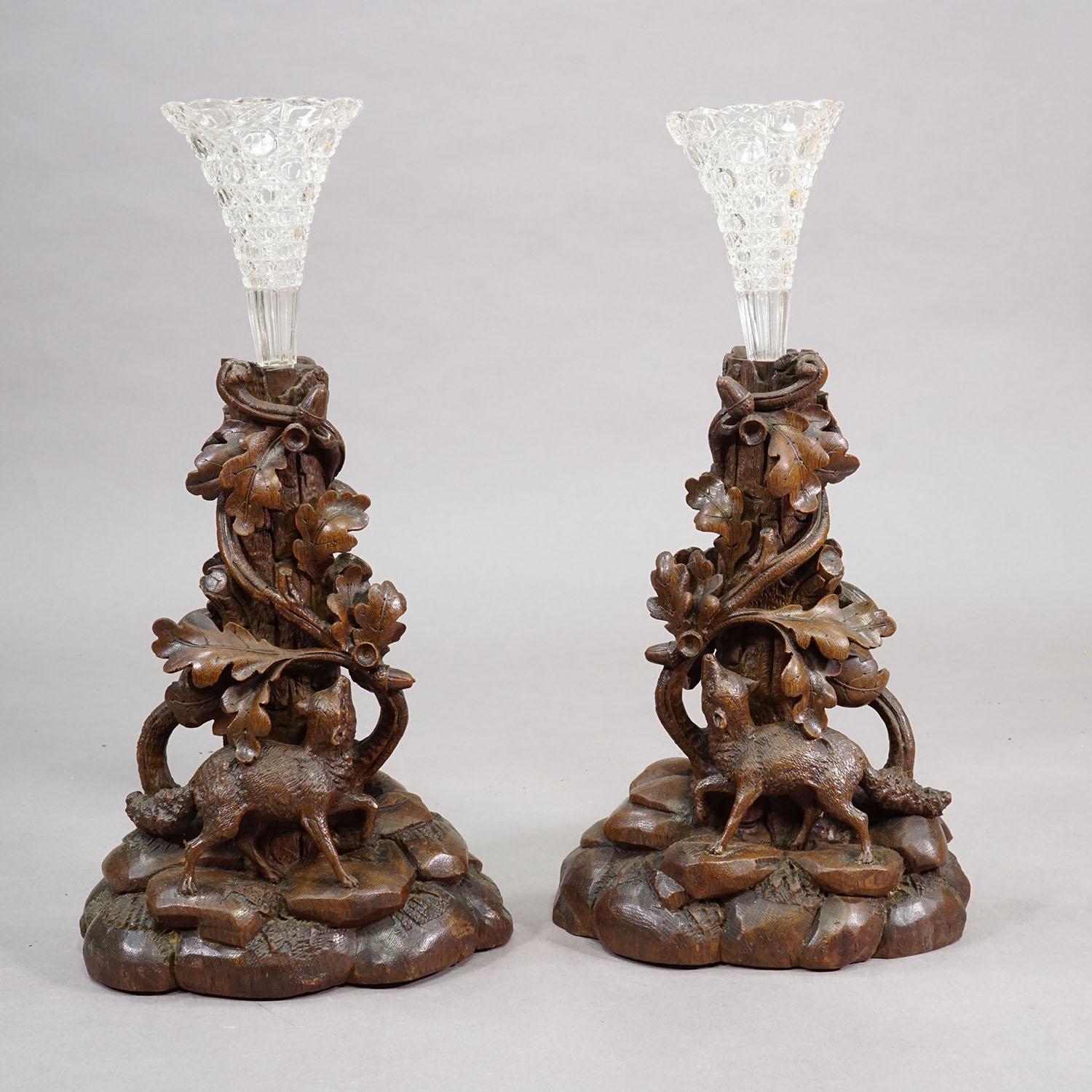 Antique Black Forest Clock Set with Carved Hunting Motifs, ca. 1900 For Sale 2