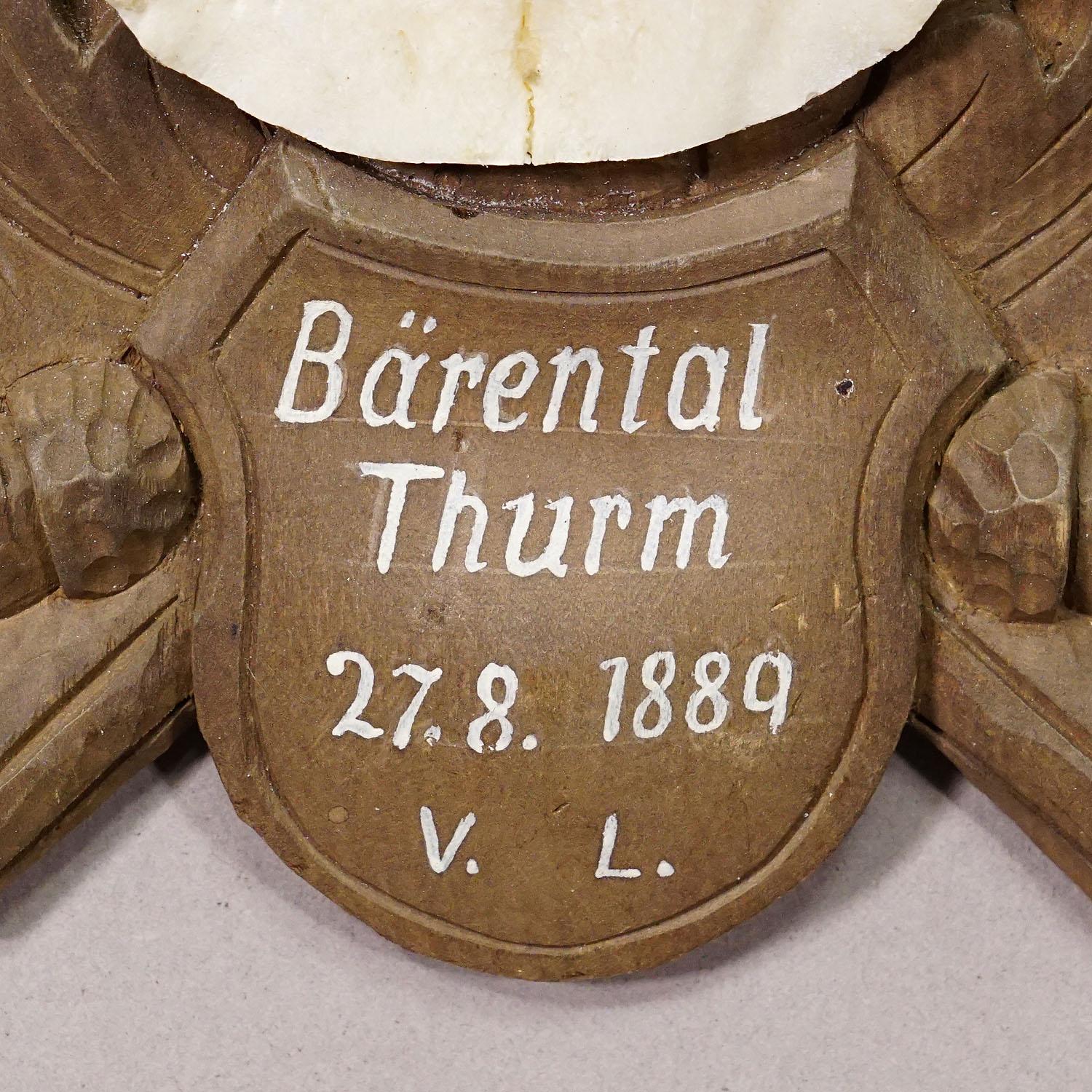 Antique Black Forest Deer Trophy on Carved Plaque 1889 In Good Condition For Sale In Berghuelen, DE