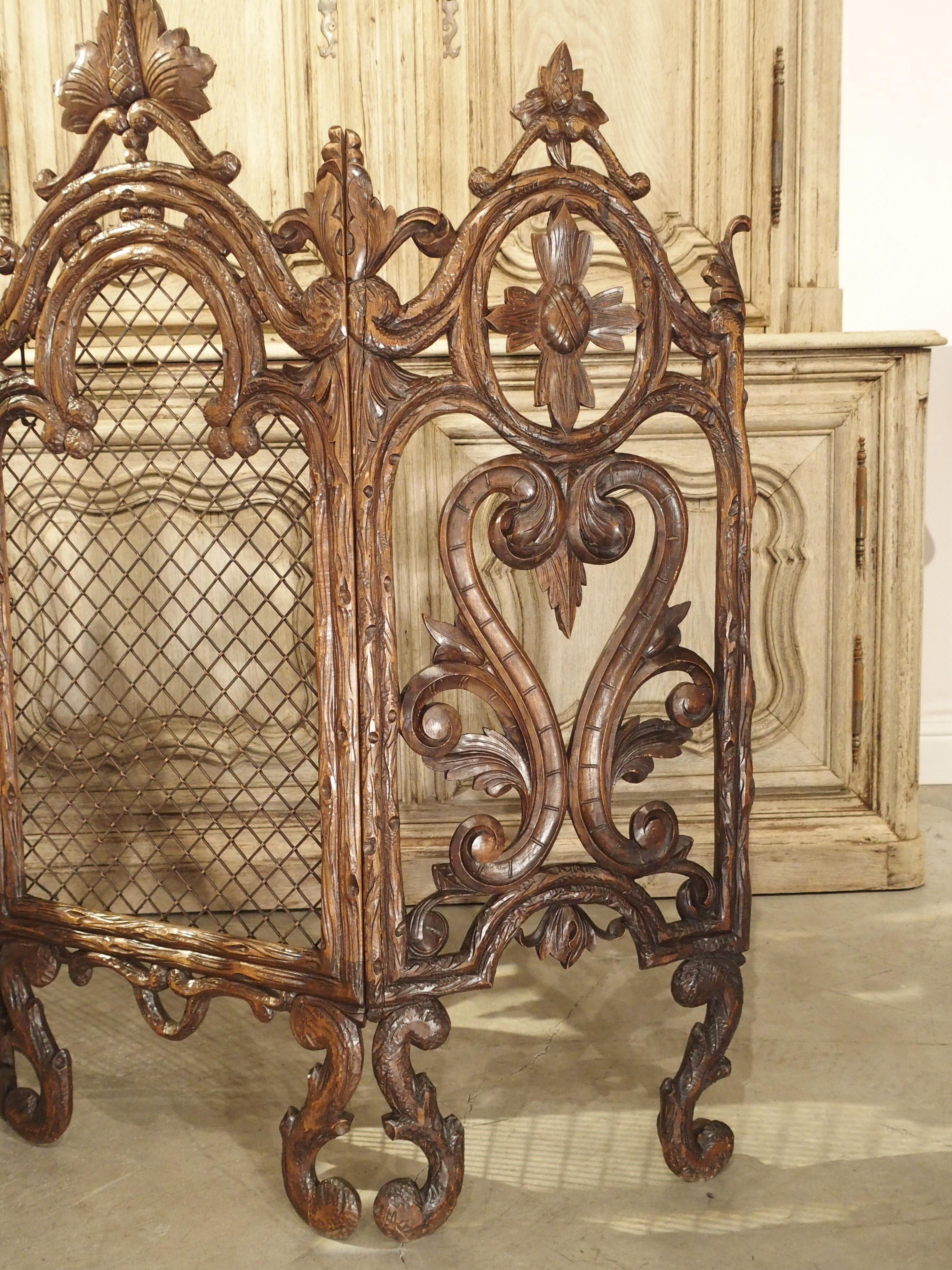 Hand-Carved Antique Black Forest Firescreen from France, circa 1900