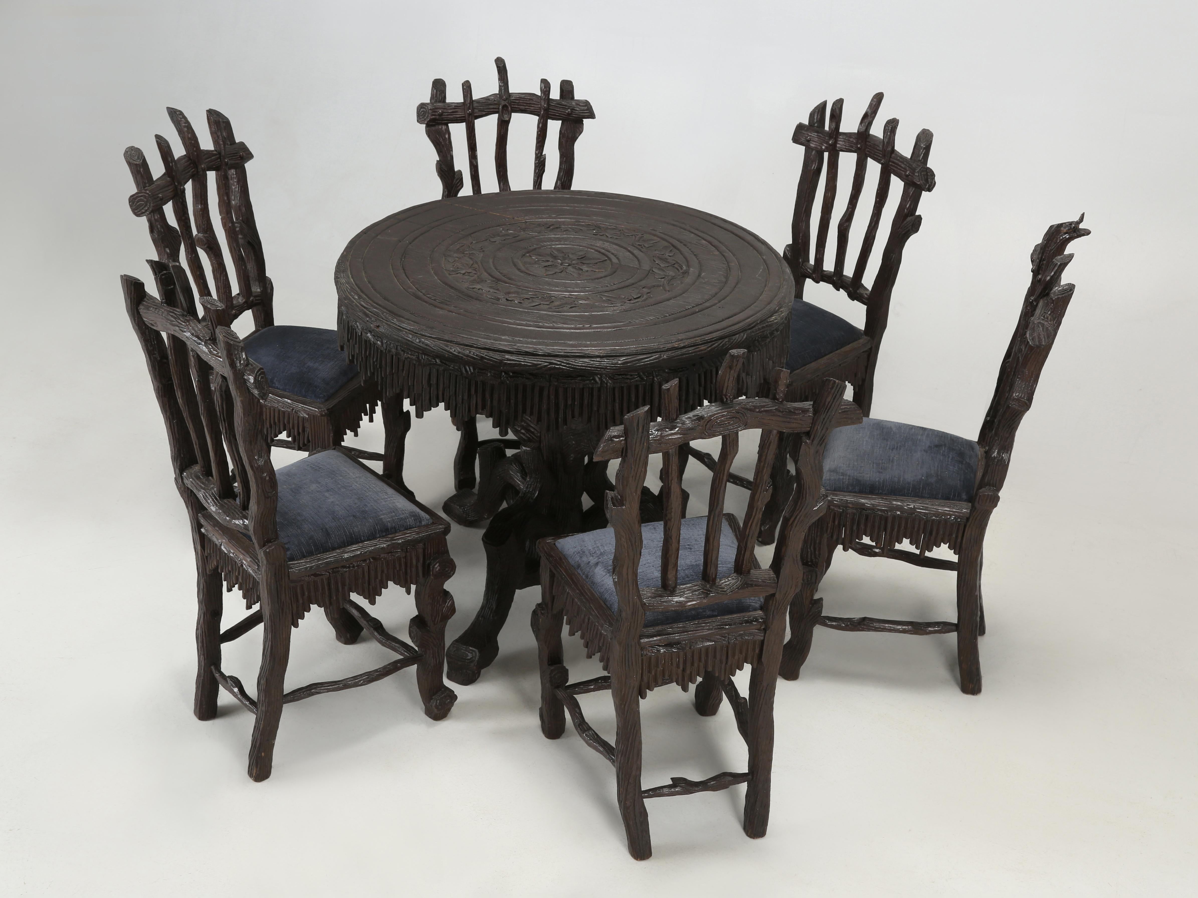 Antique Black Forest Game Table, Center Hall Table Dining Table circa late 1800s 10