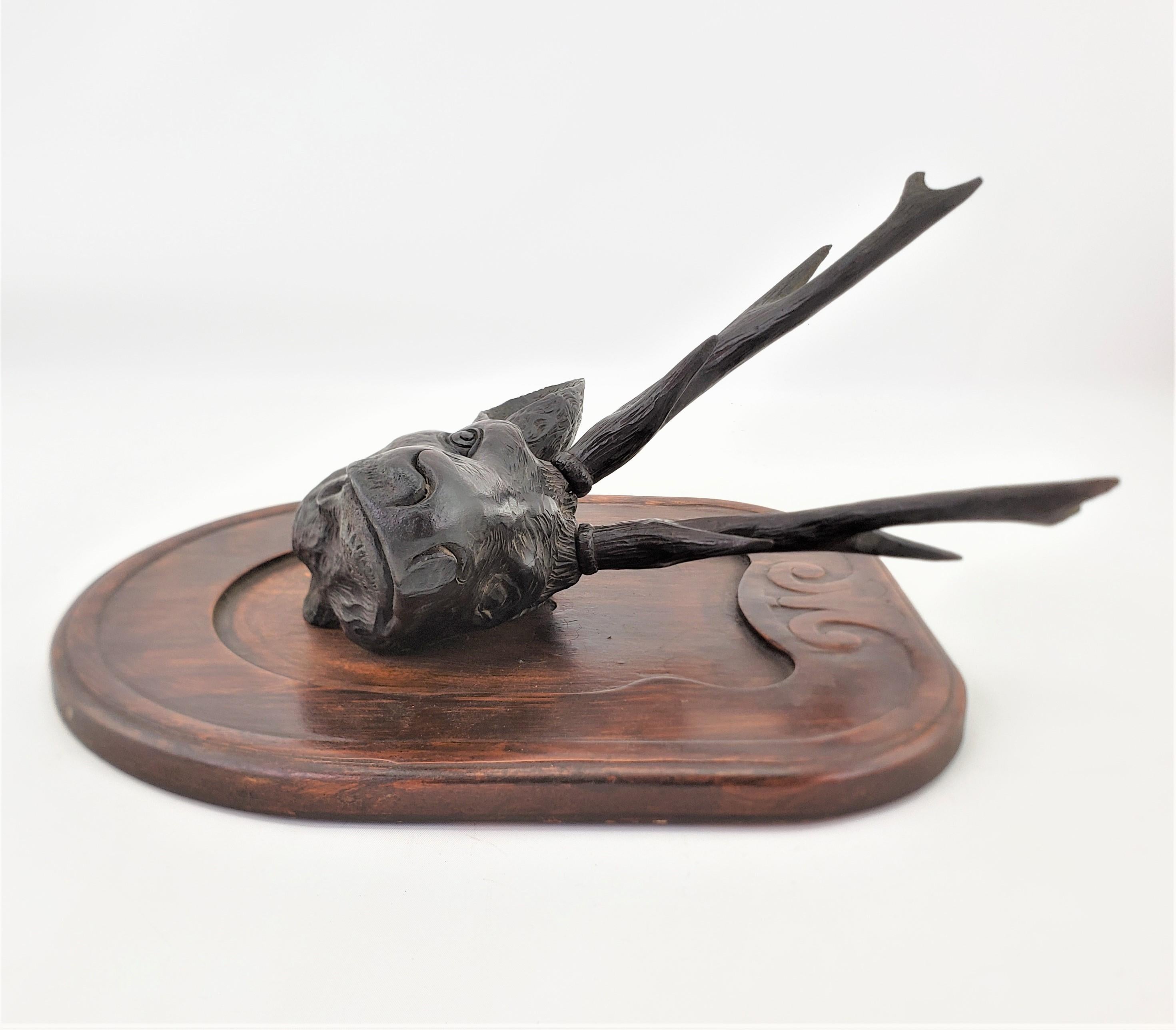 animal head plaque