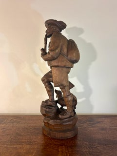 Antike, handgeschnitzte Jägerfigur aus dem Schwarzwald mit Hund, Schweizer Volkskunst, 19. Jahrhundert