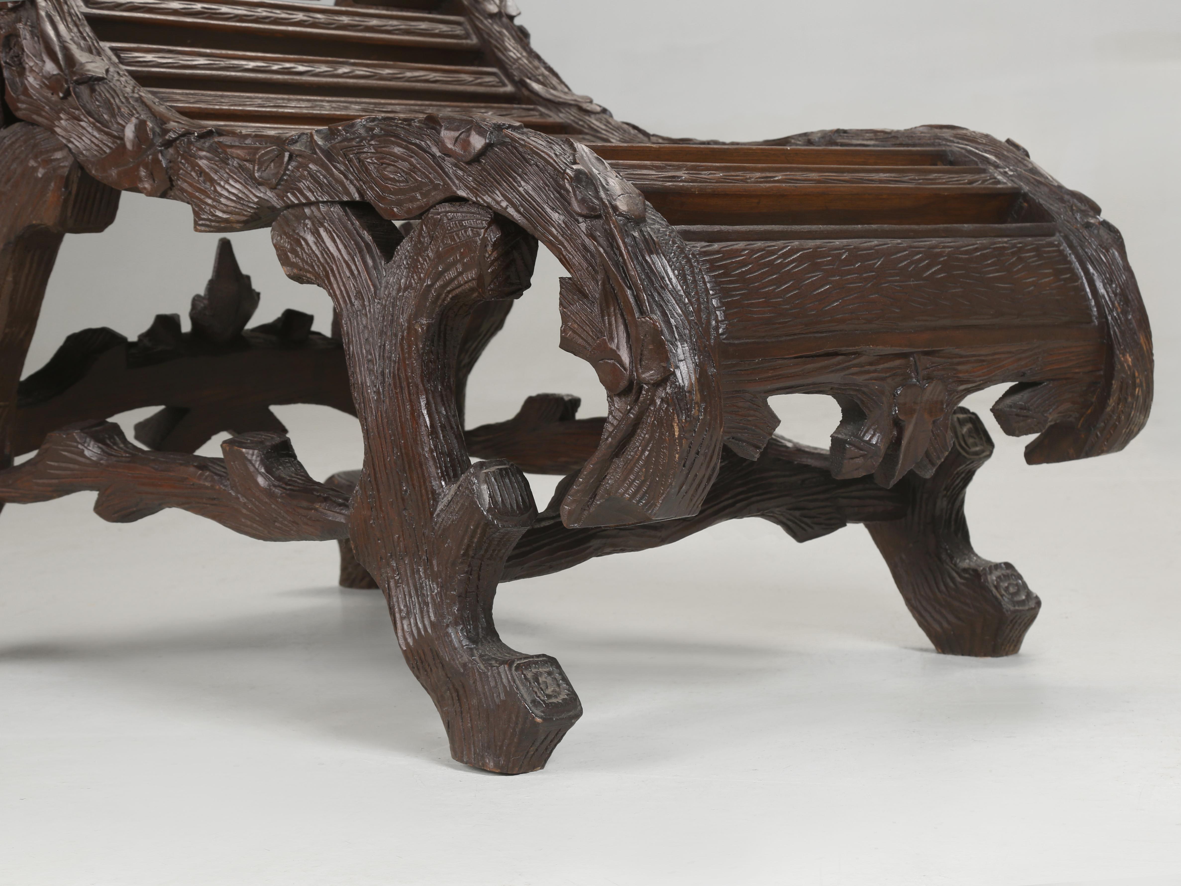 Ancienne chaise longue Black Forest de Suisse Part One d'une importante Collectional en vente 5