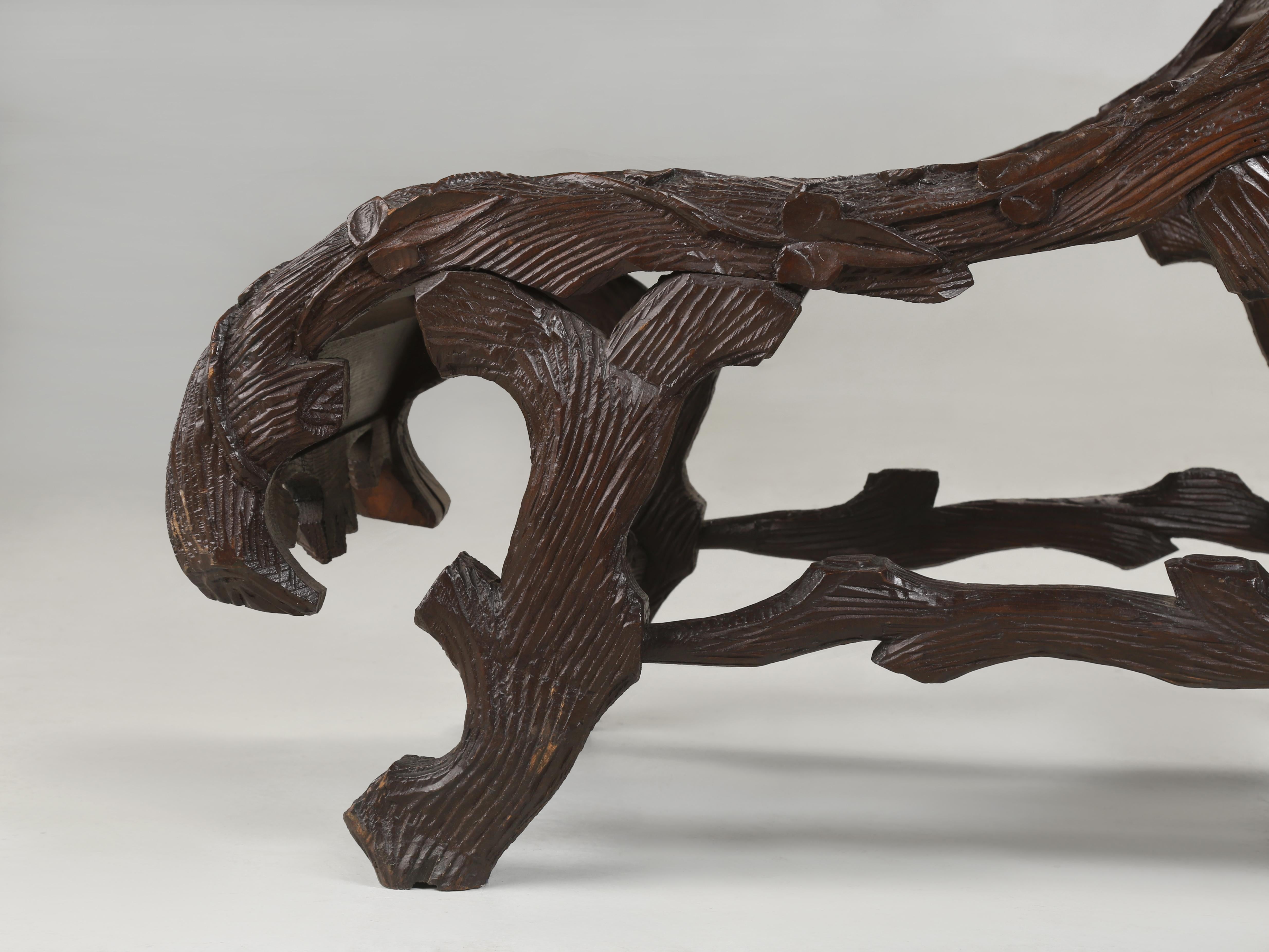 Ancienne chaise longue Black Forest de Suisse Part One d'une importante Collectional en vente 7