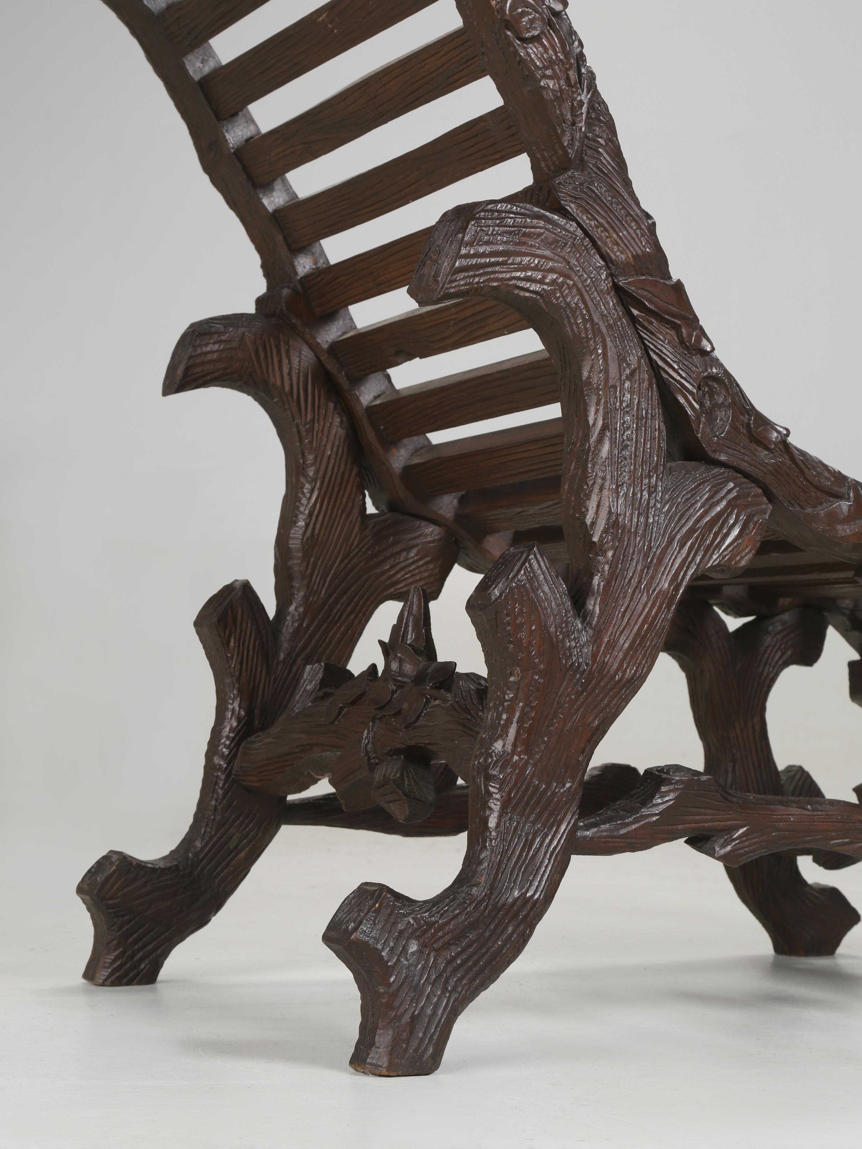 Ancienne chaise longue Black Forest de Suisse Part One d'une importante Collectional en vente 8