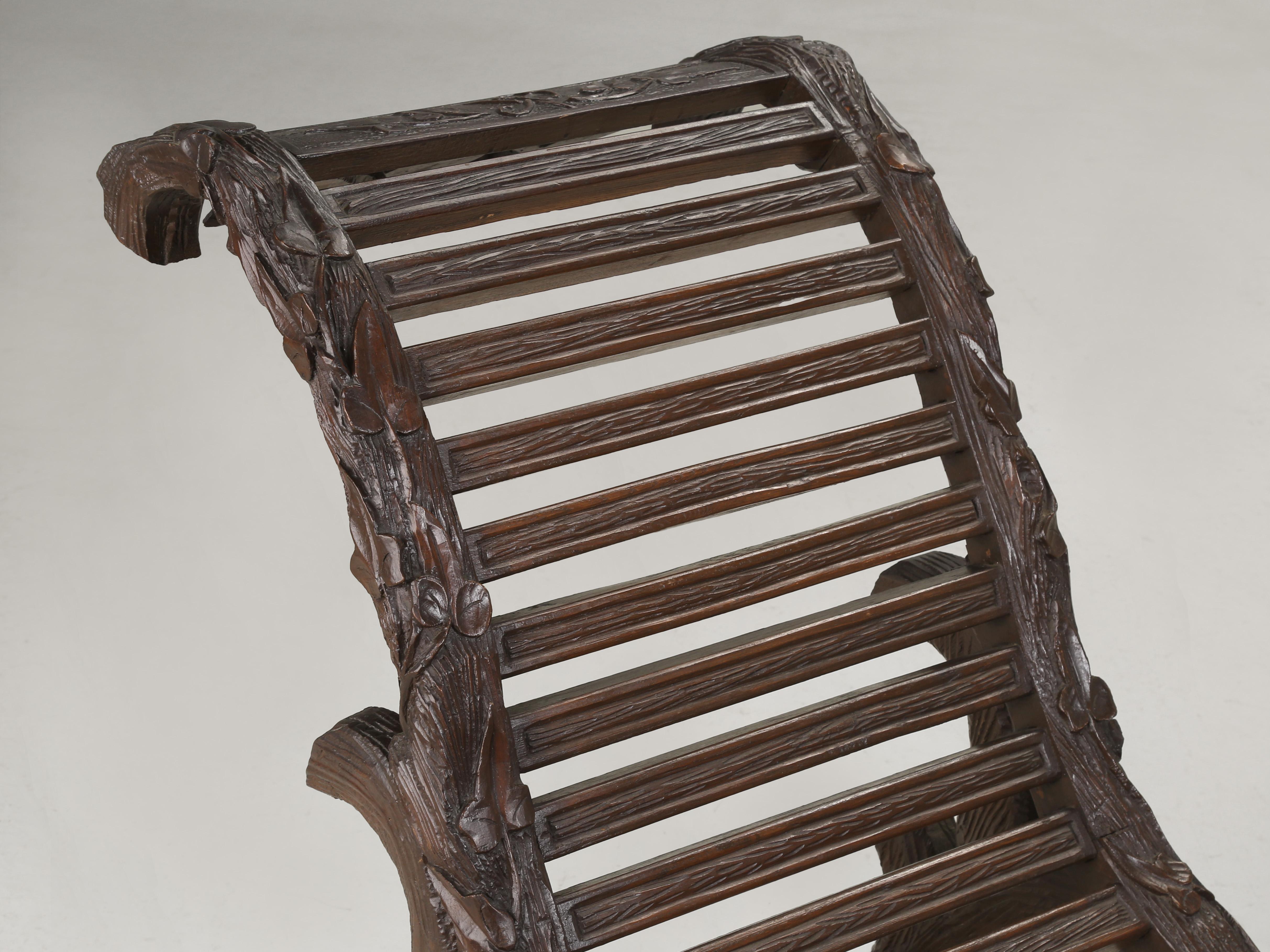 Ancienne chaise longue Black Forest de Suisse Part One d'une importante Collectional en vente 1