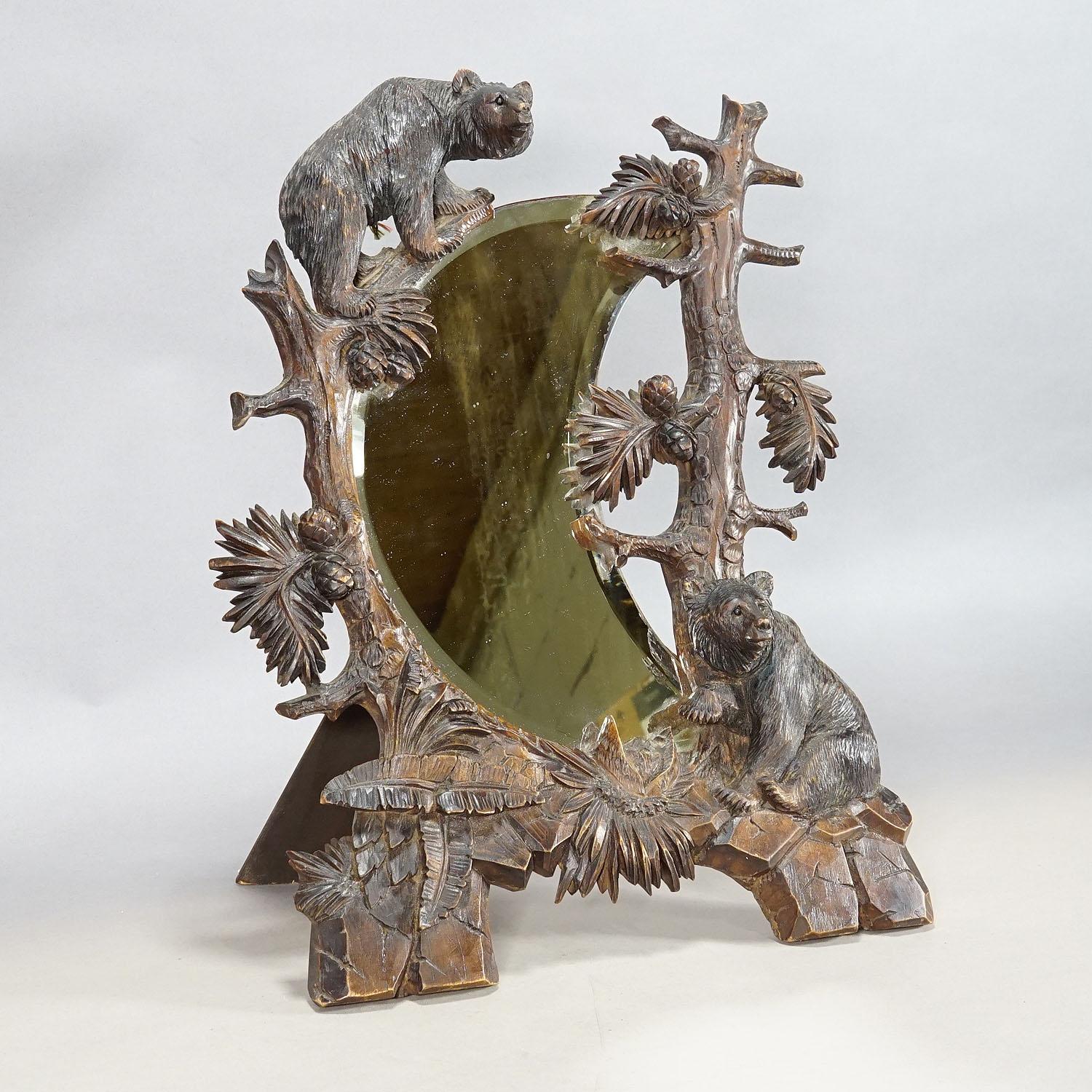 Allemand Antique Black Forest Mirror avec sculptures d'ours rustiques, vers 1900 en vente