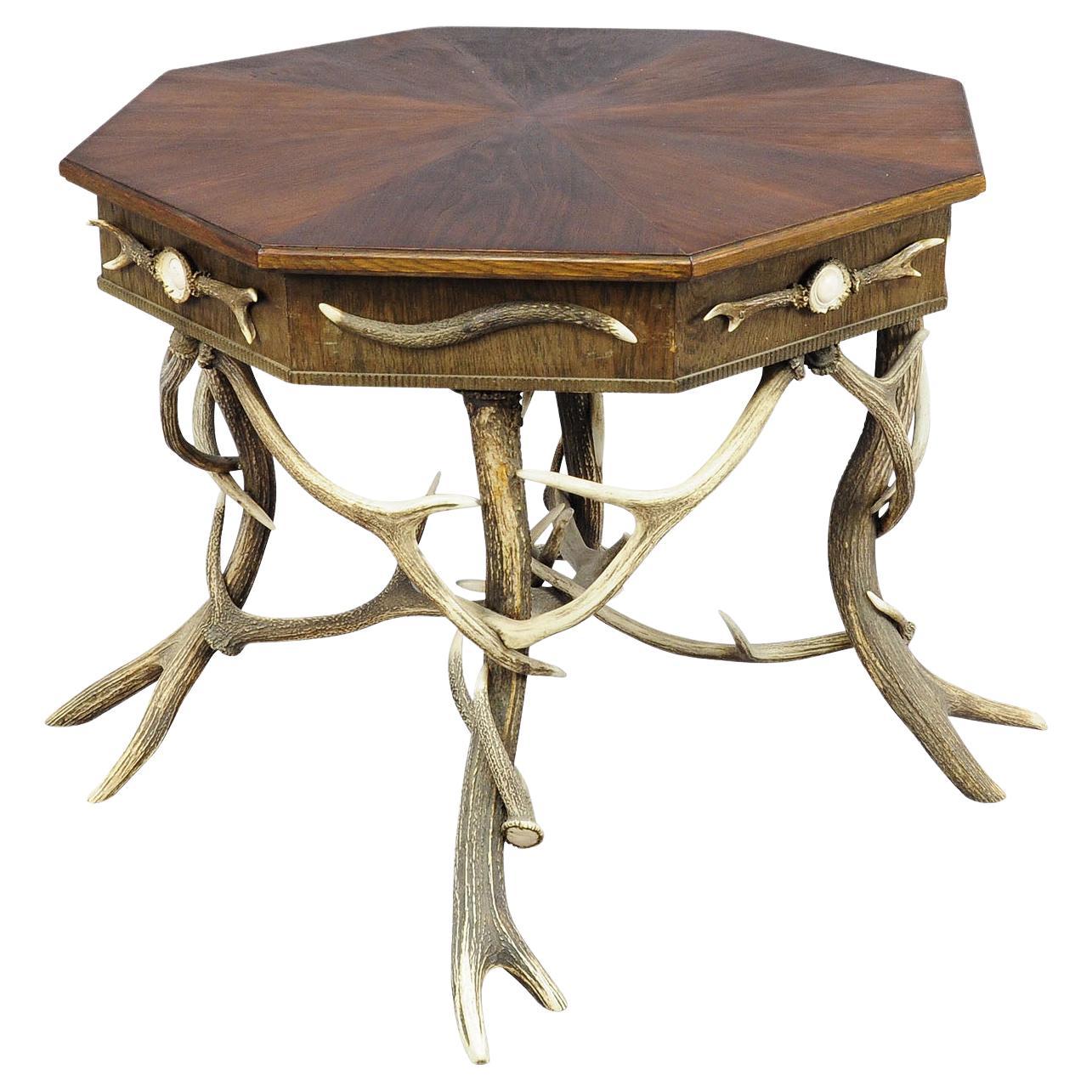 Ancienne table rustique en bois de cerf Black Forest ca. 1900