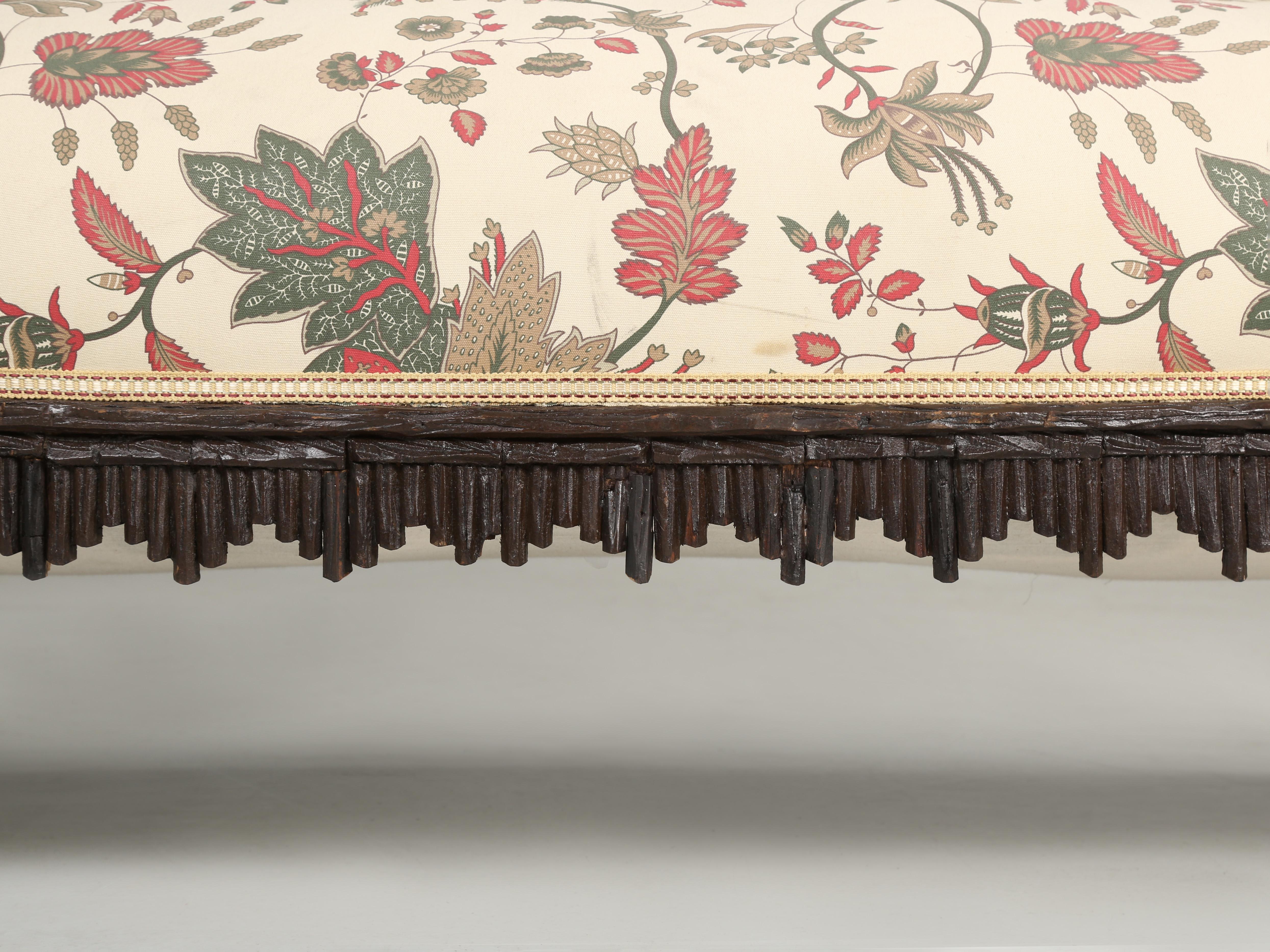 Antique Black Forest Sofa from French Chateau in the South of France, Restored For Sale 4