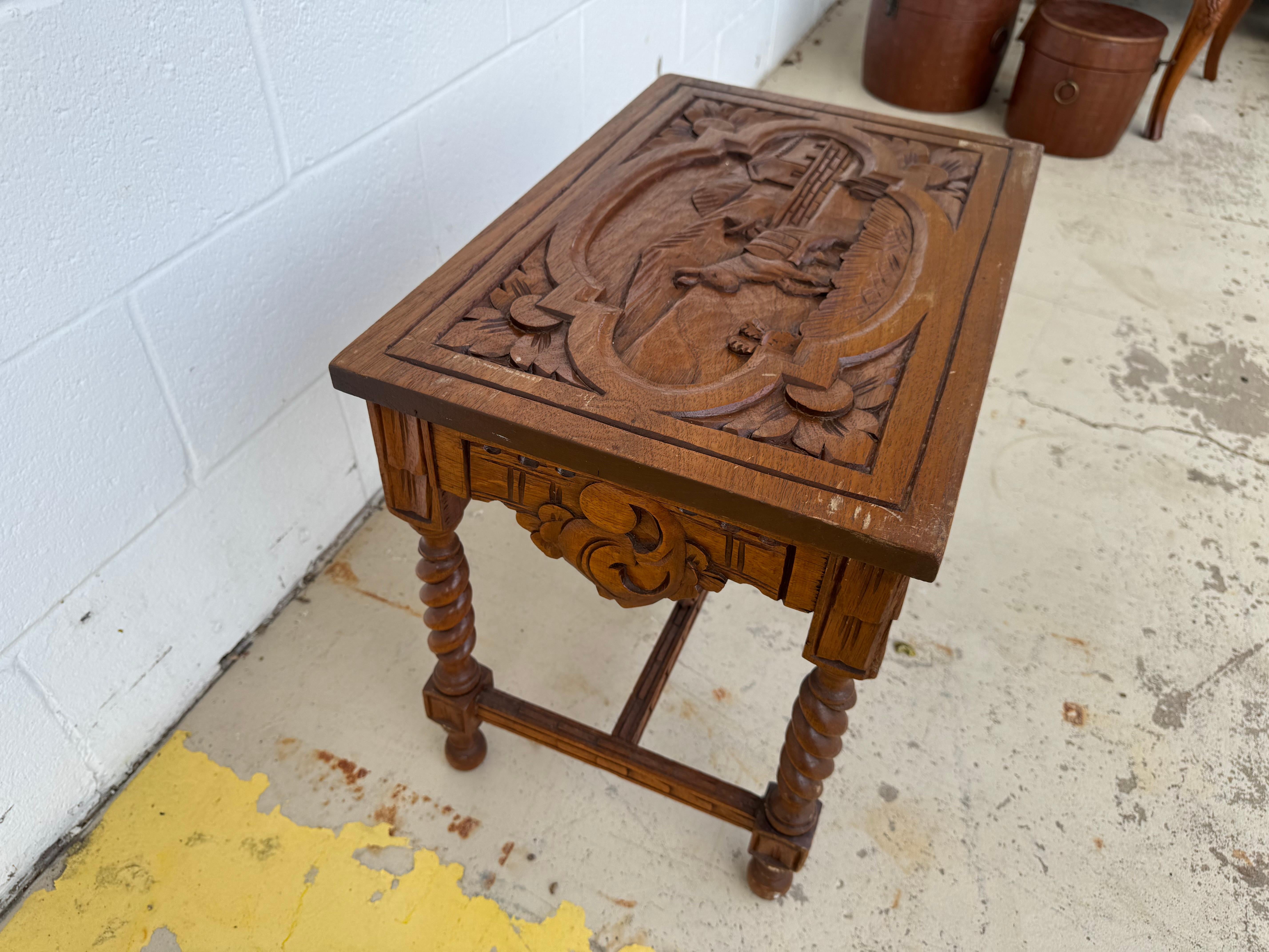 Antique Black Forest Style Barley Twist Side Table In Good Condition For Sale In Pasadena, TX