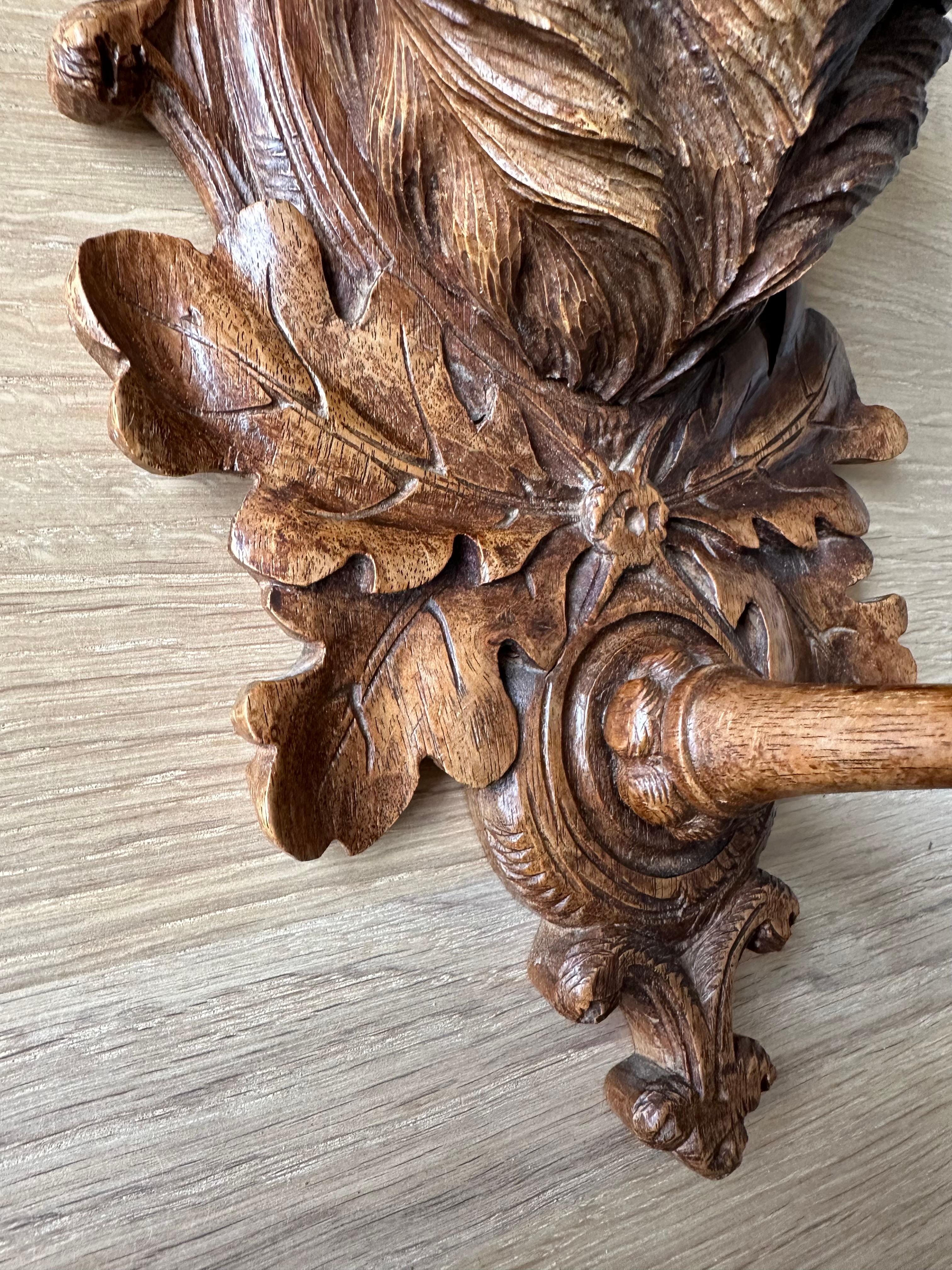 Antique Black Forest Wall Coat Rack with Carved Nutwood Lion Sculpture and Hook 7