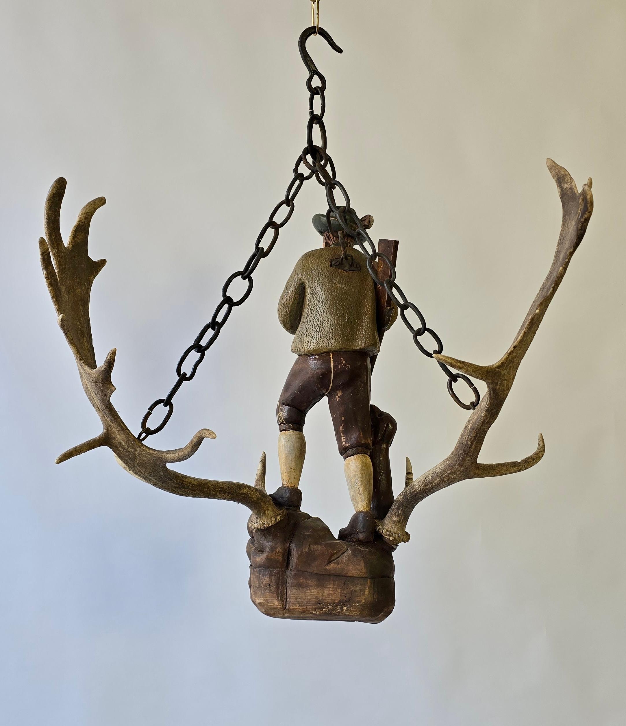 Antique Black Forest Wood Carving  Hunter Sculpture 1952 In Good Condition For Sale In Antwerp, BE