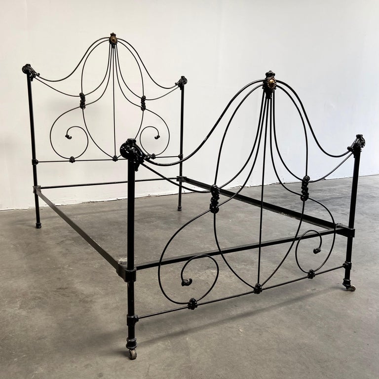Antique Black Full Double Size Victorian Style Iron Bed with Rails For