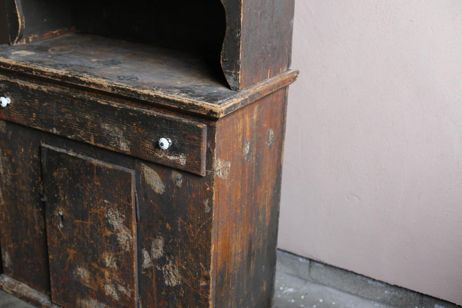 Antico mobile in vetro nero proveniente dalla Francia del 19° secolo in vendita 5