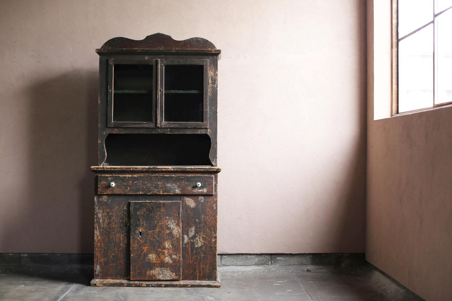 Arte popolare Antico mobile in vetro nero proveniente dalla Francia del 19° secolo in vendita