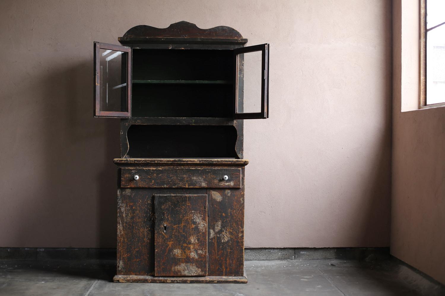Francese Antico mobile in vetro nero proveniente dalla Francia del 19° secolo in vendita