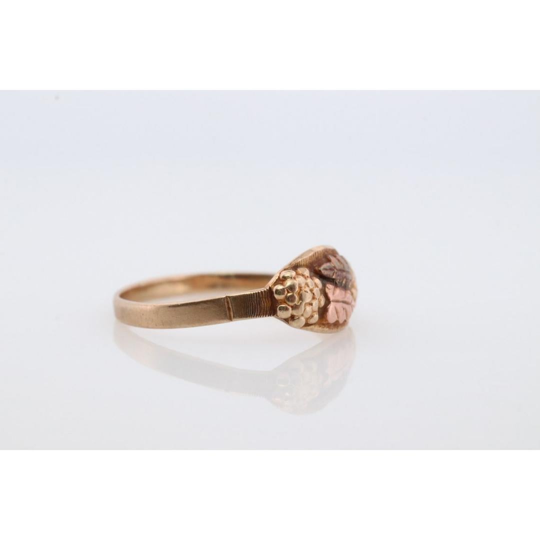 Vintage from the 19th century
Size: 6 US
Materials: Silver
Band Color: Gold
Adjustable

Style: Mid-century

Excited to present this magnificent ANTIQUE Black Hill Gold Tag BAND.

This ring is somewhere before half of century.

7mm Wide