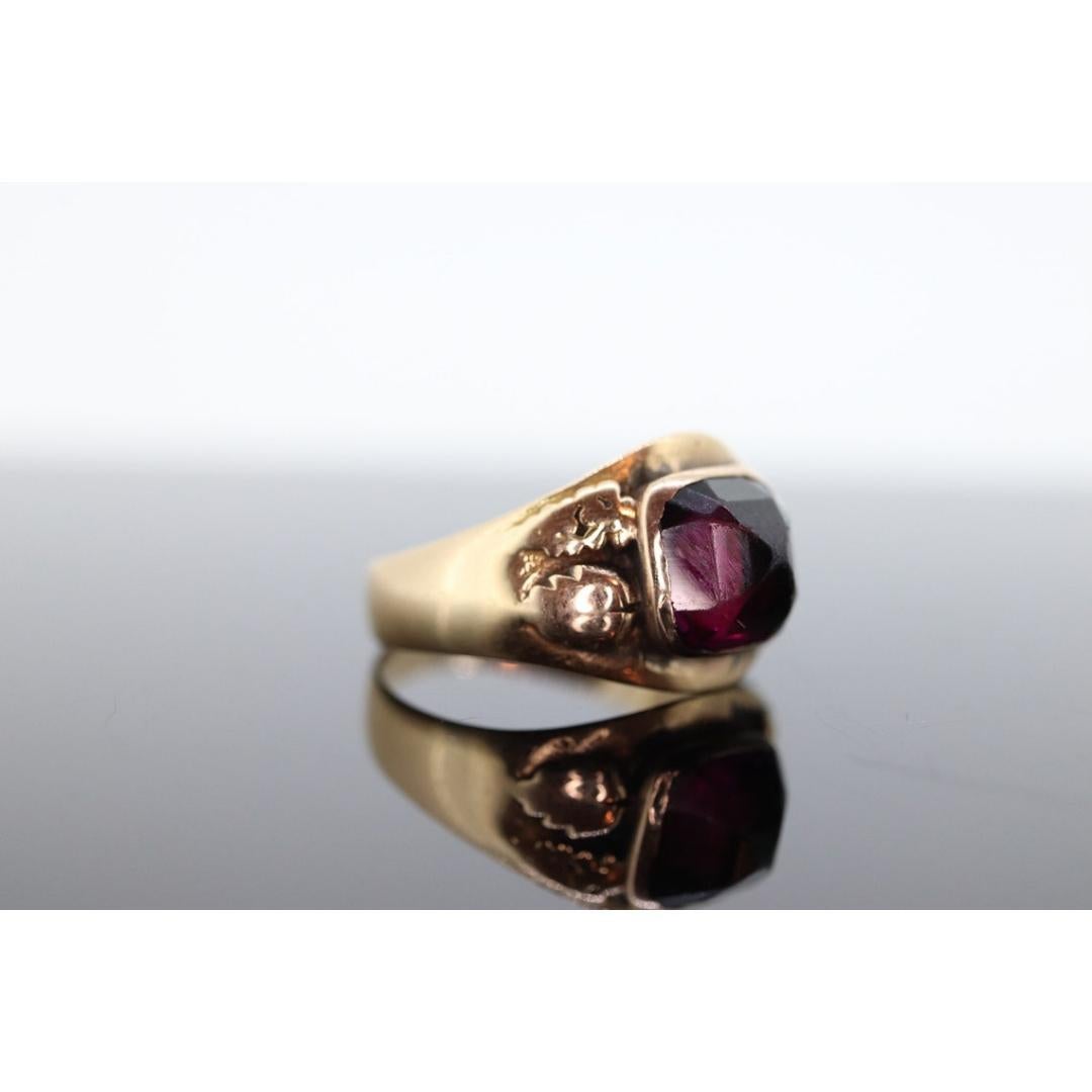 Vintage from the 1900s
Size: 7 US
Materials: Silver
Gemstone: Garnet
Band color: Gold
Adjustable

Style: Mid-century

About this item

Excited to present this magnificent ANTIQUE Black Hill Gold Ring.

Single Pyramid Garnet bezel set with leaf