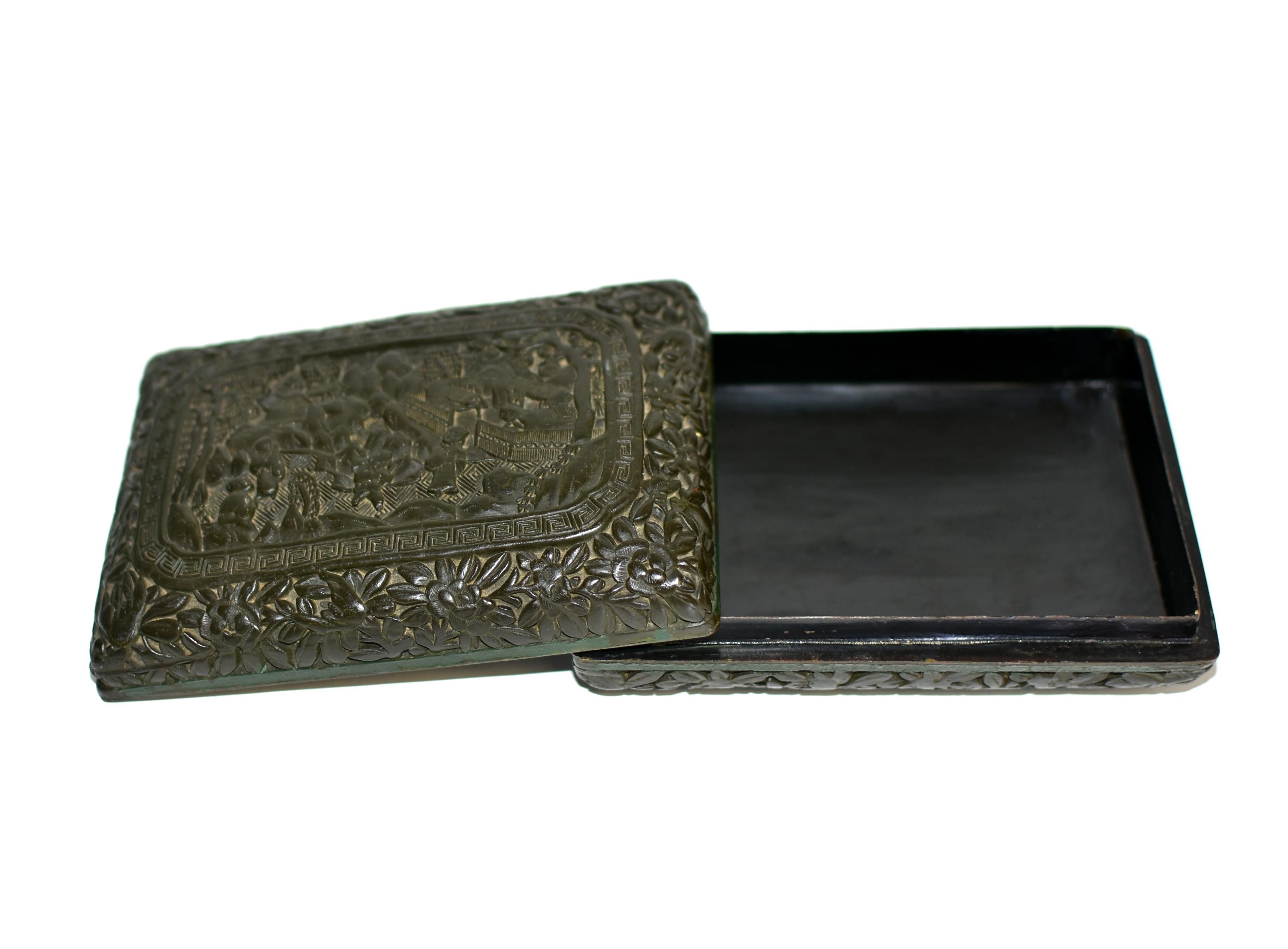 Antigua Caja Tallada Lacada en Negro Village Life Qing en venta