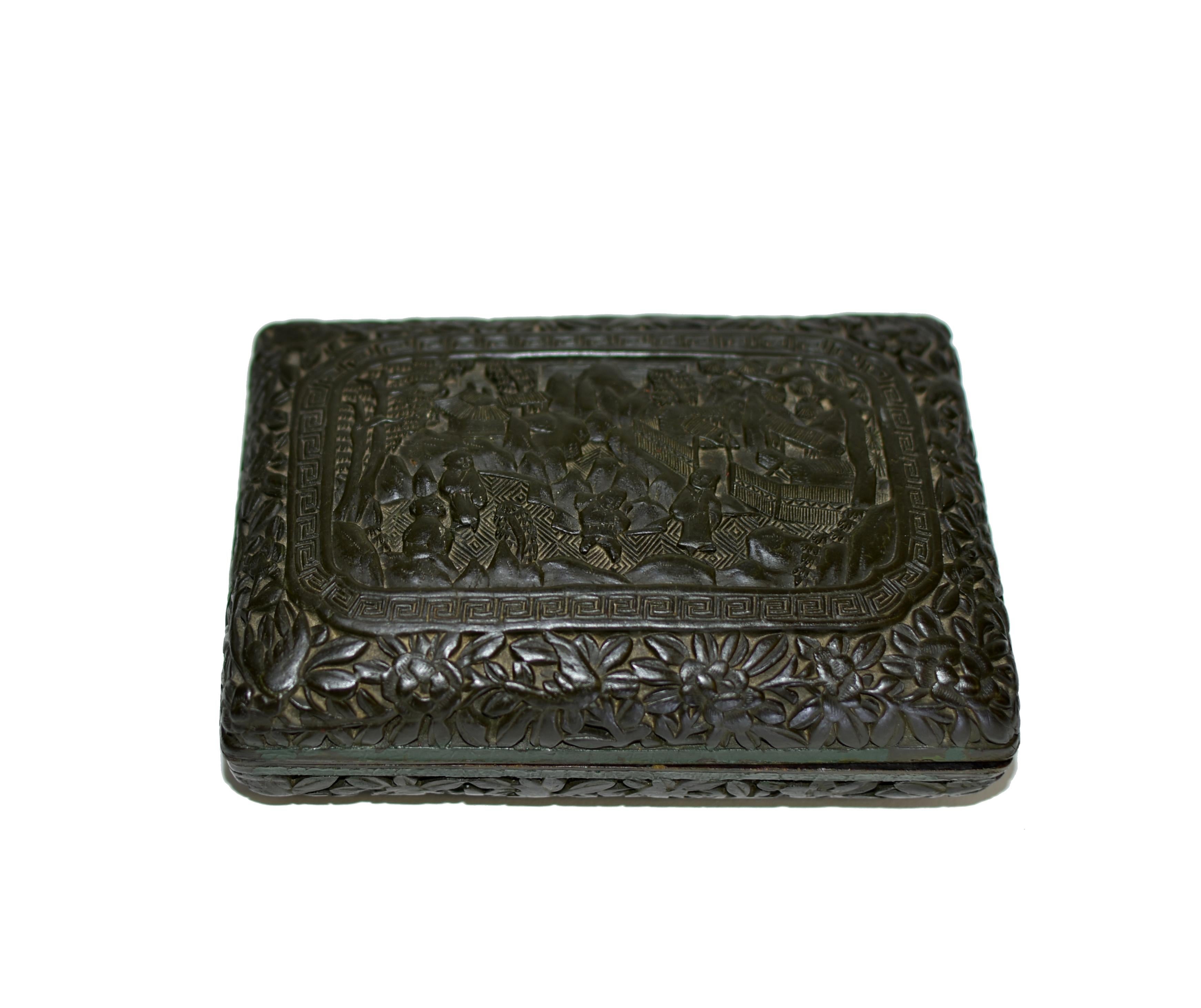 Antigua Caja Tallada Lacada en Negro Village Life Chino en venta