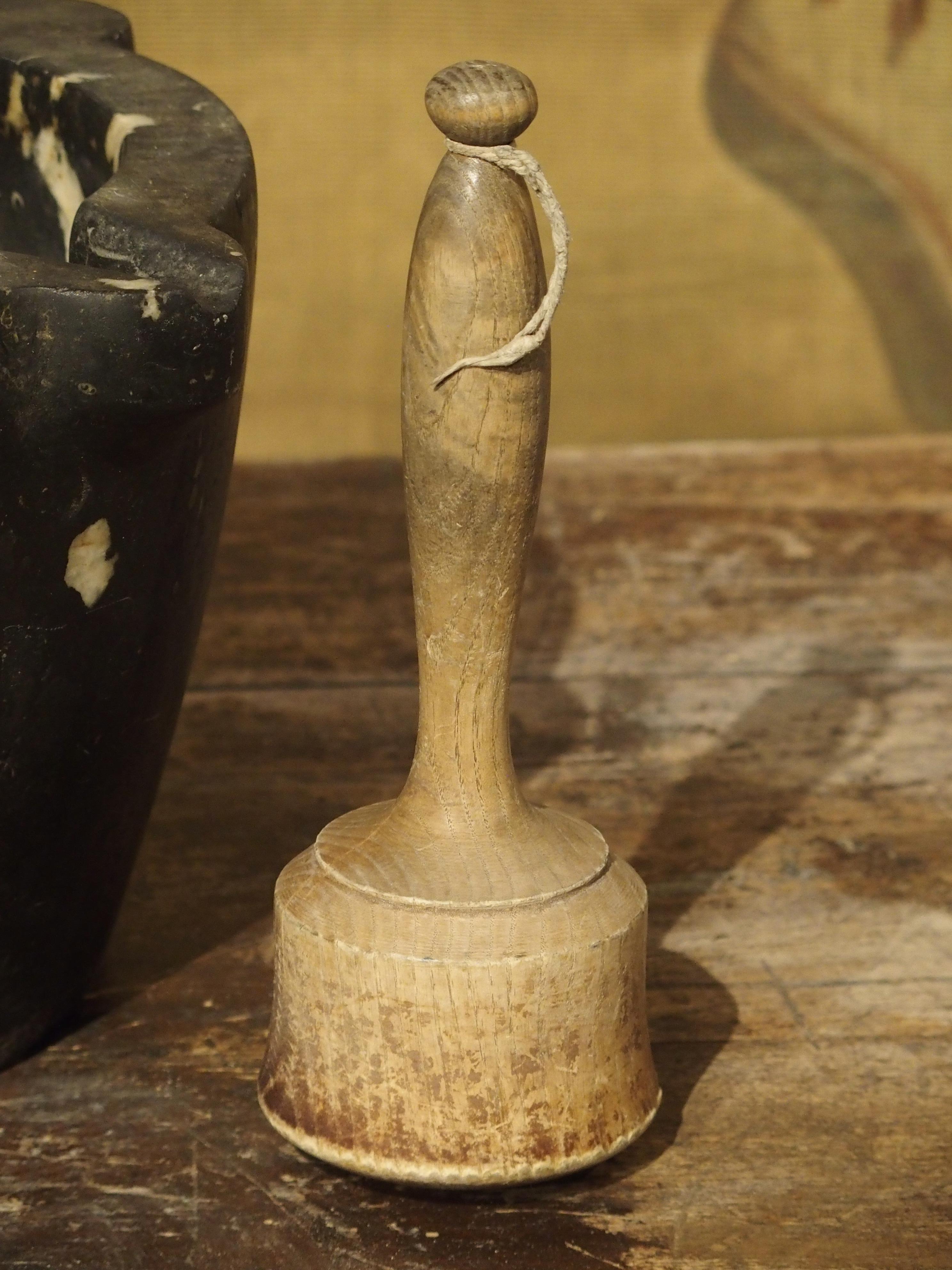 Antique Black Marble with White Inclusions and Pestle, France, circa 1870 In Good Condition In Dallas, TX