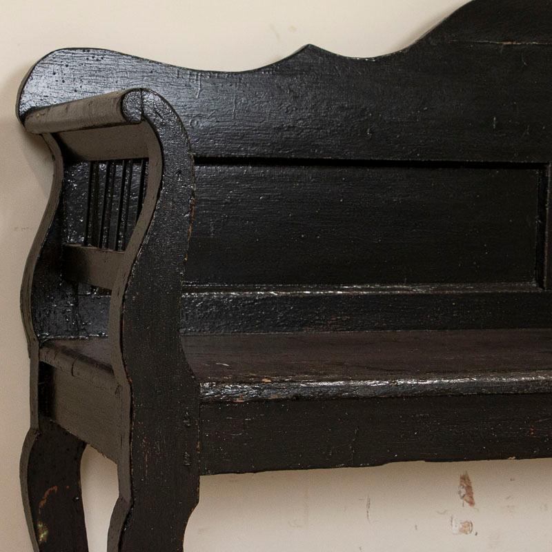 Antique Black Painted Bench with Curved Back In Good Condition In Round Top, TX