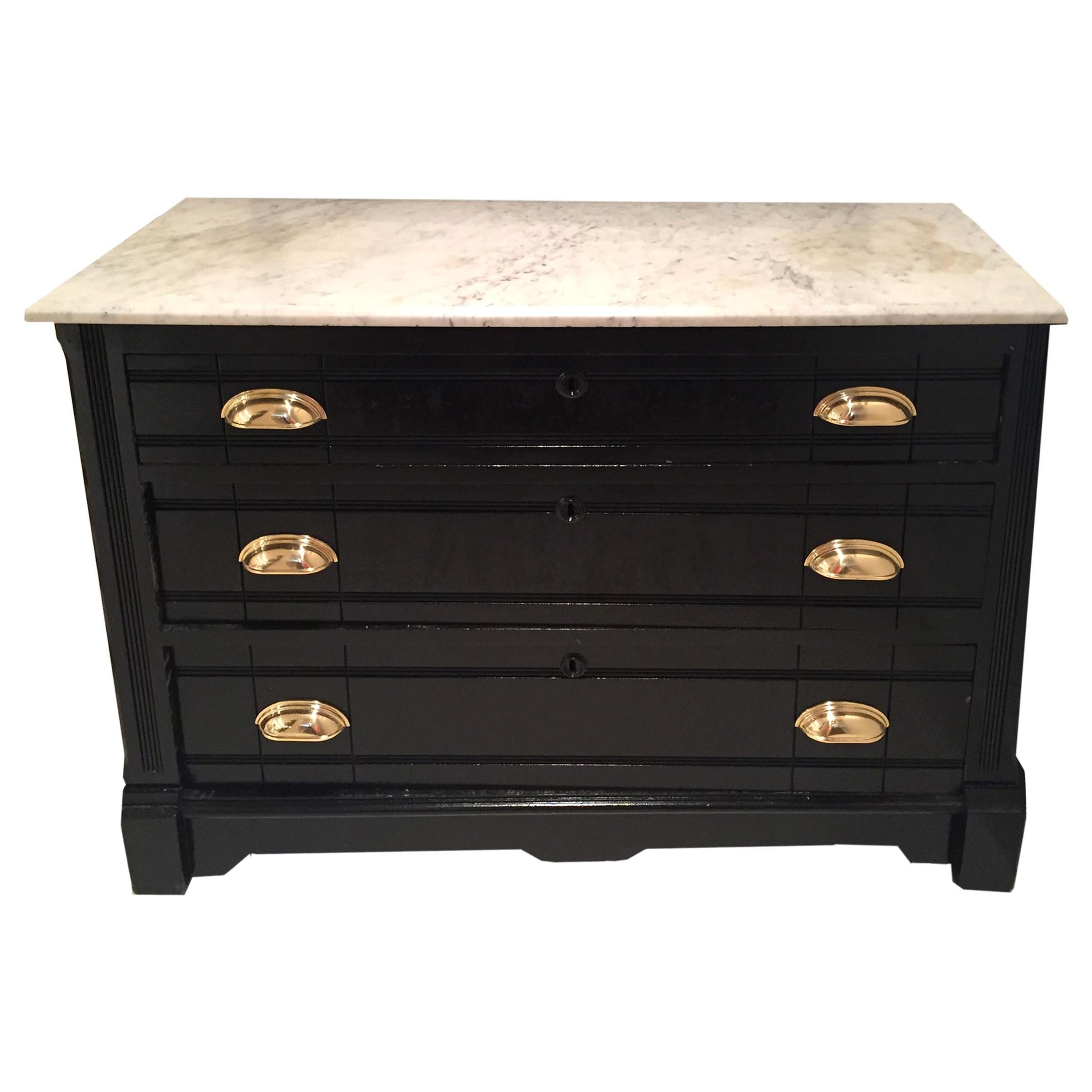 Commode victorienne ancienne peinte en noir avec dessus en marbre