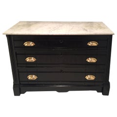 Commodes and Chests of Drawers