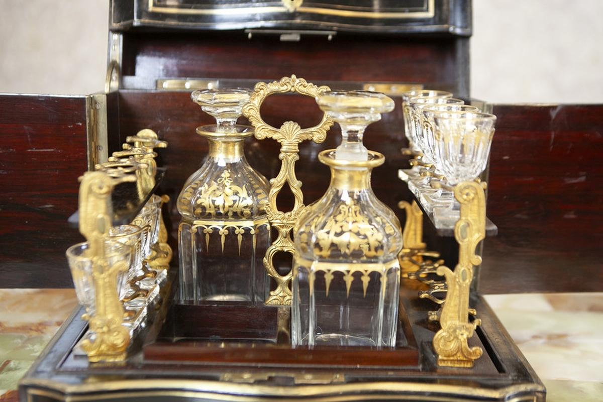 Valigetta per liquori in palissandro nero del XIX secolo nello stile di Napoleone III in vendita 3
