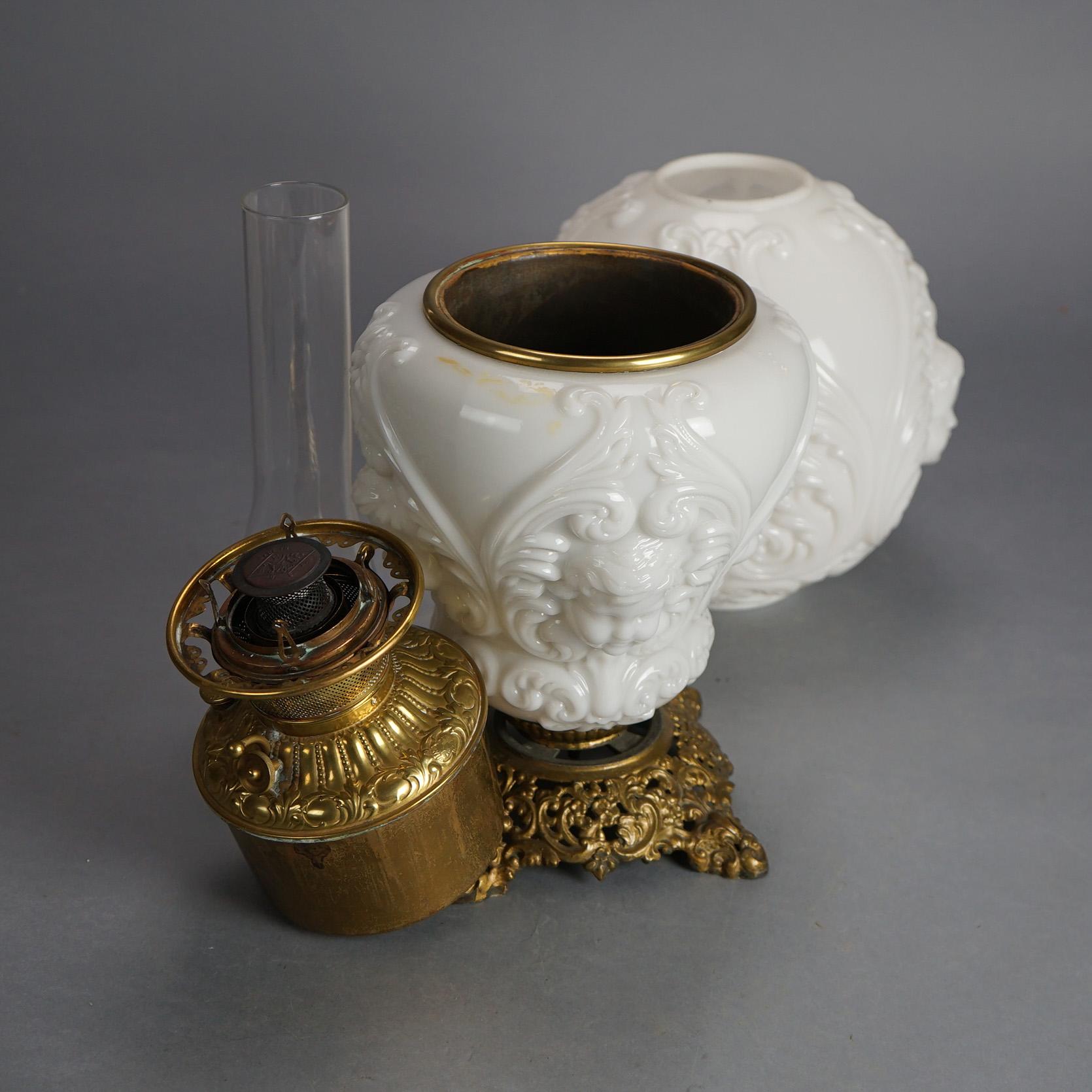 Ancienne lampe à huile Cupidon en laiton et bronze de Chine avec verre soufflé vers 1900 en vente 5