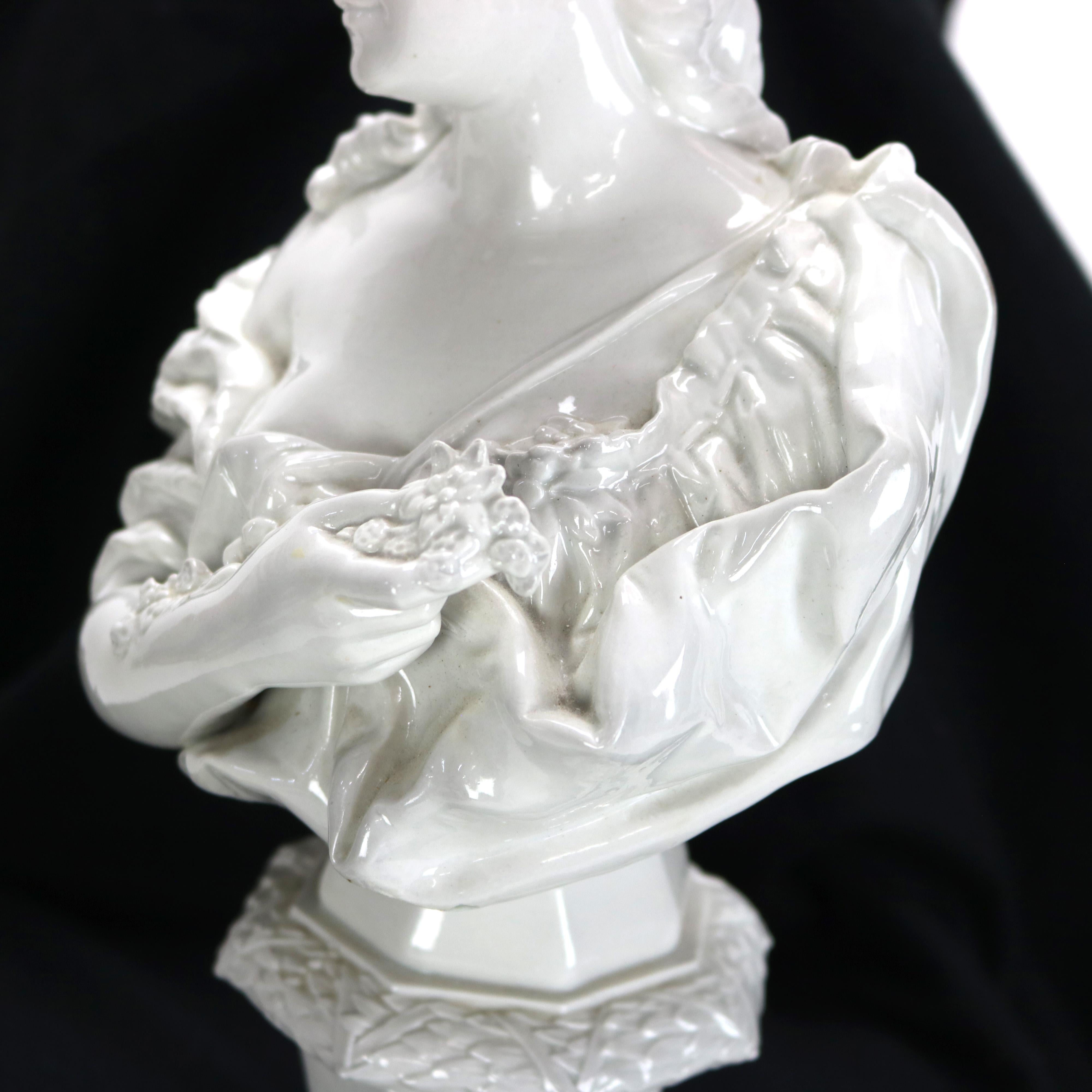Antico busto di donna in ceramica classica Blanc De Chine firmato C1890 in vendita 5