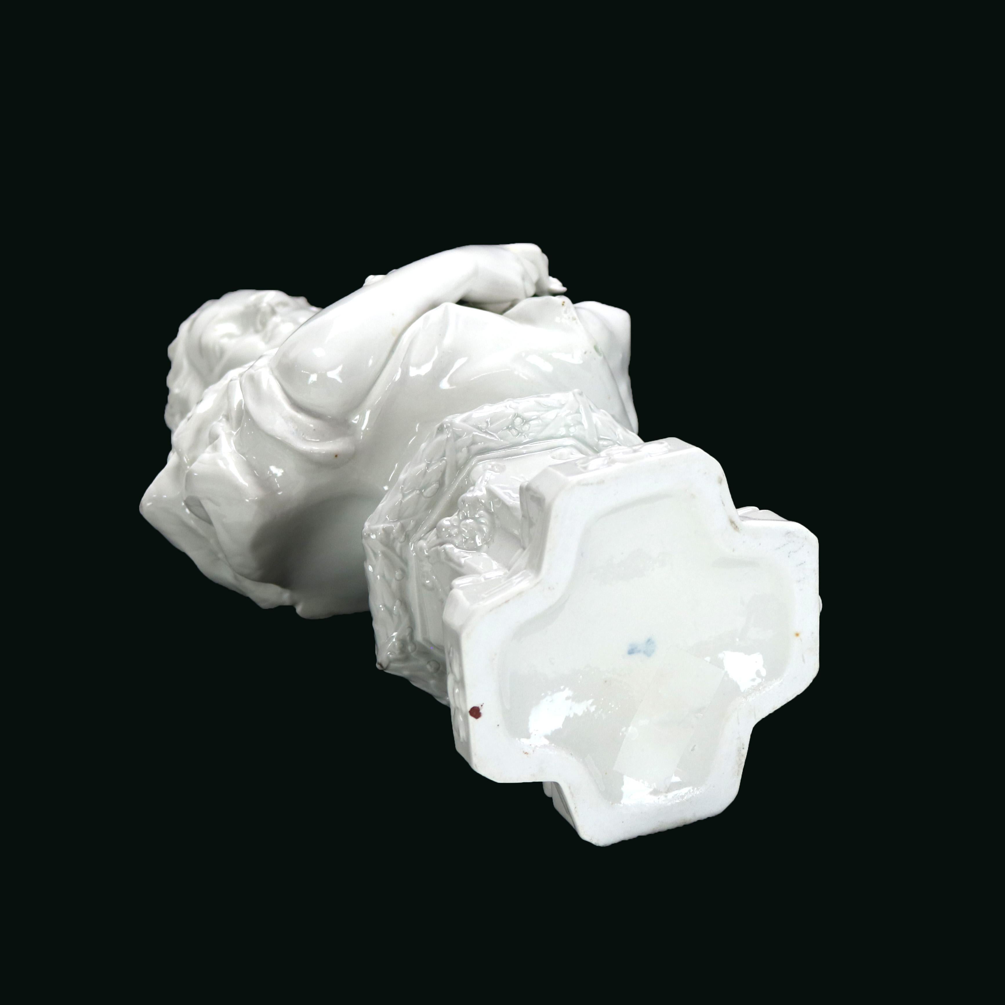 Antico busto di donna in ceramica classica Blanc De Chine firmato C1890 in vendita 9