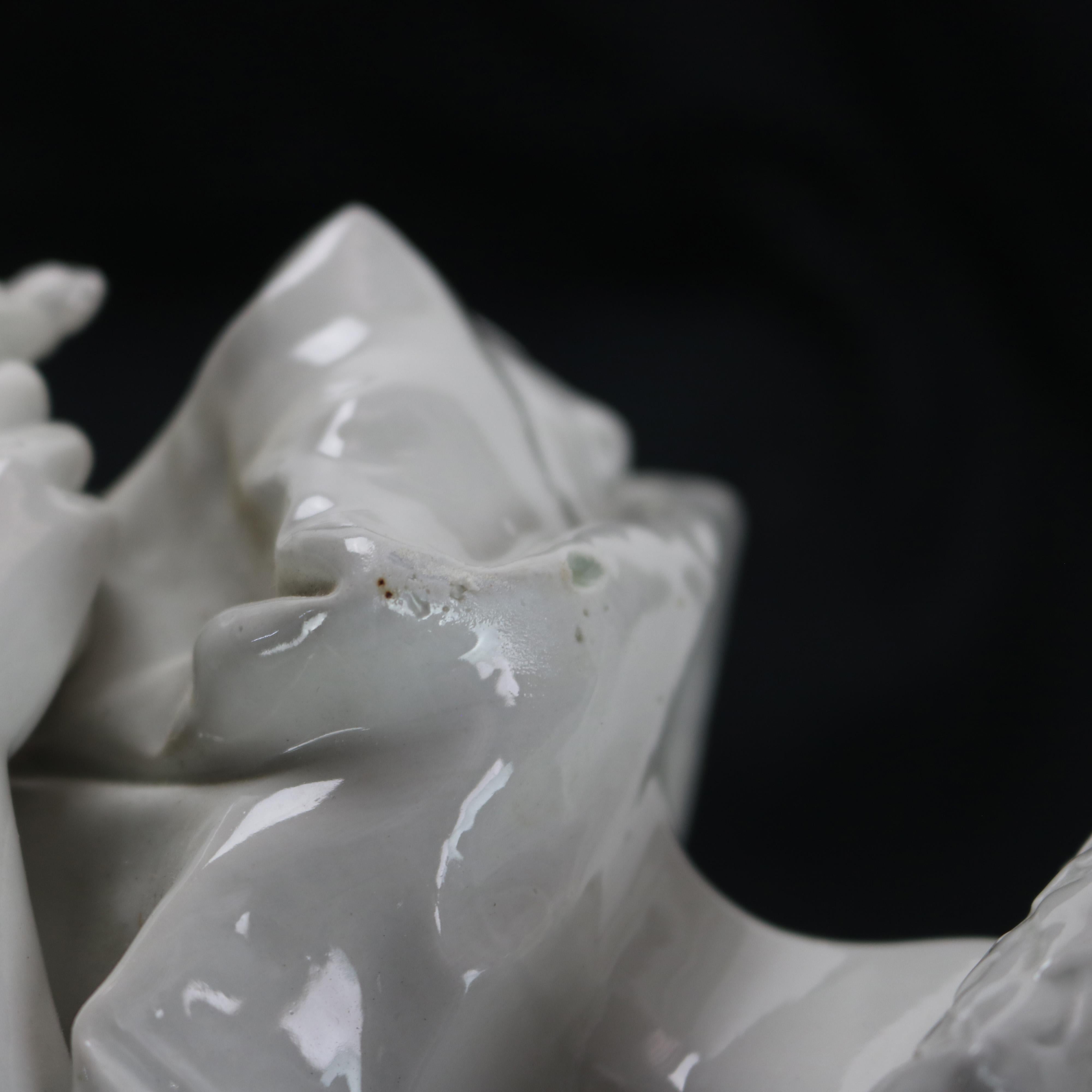 Antico busto di donna in ceramica classica Blanc De Chine firmato C1890 in vendita 11