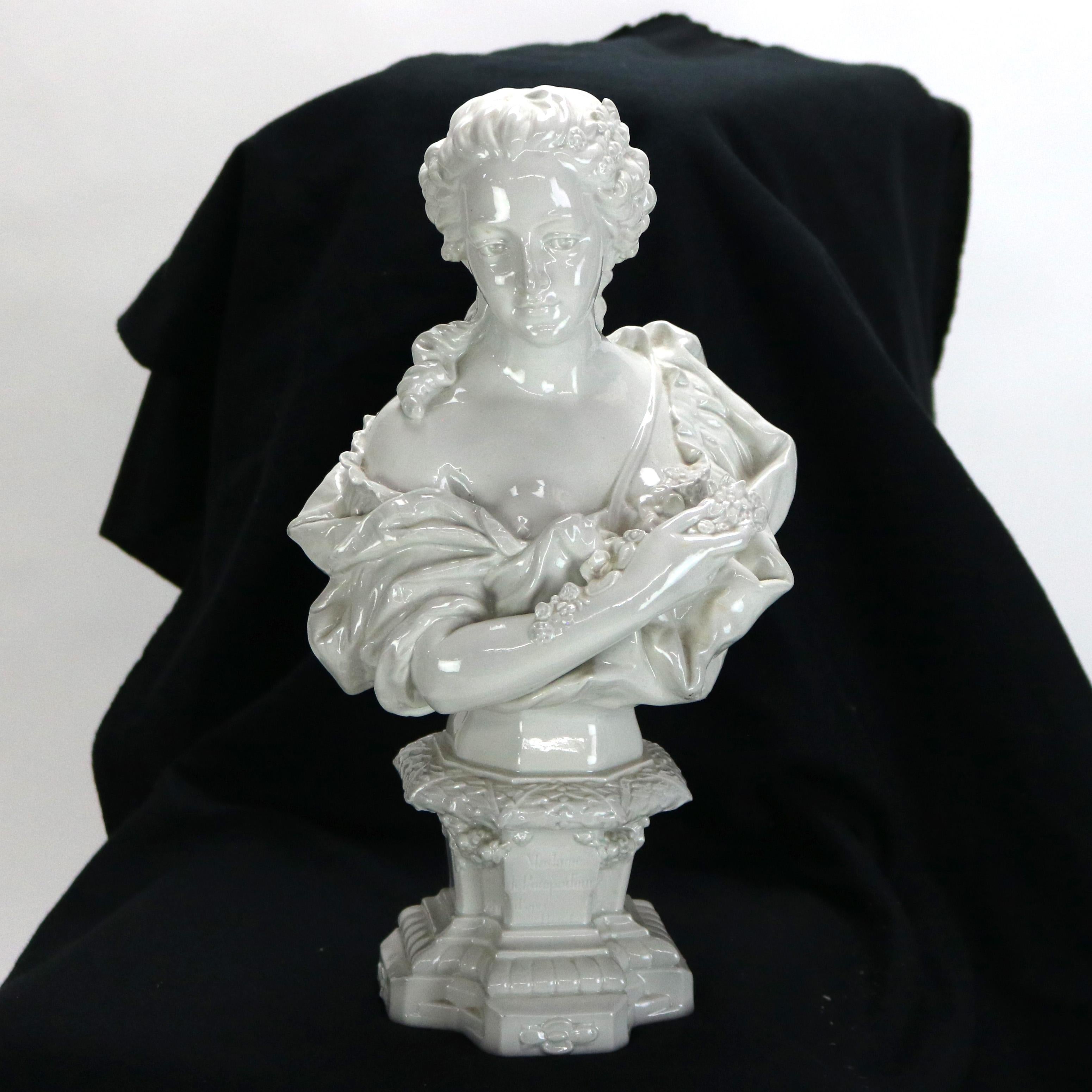 Antico busto di donna in ceramica classica Blanc De Chine firmato C1890 in vendita 3