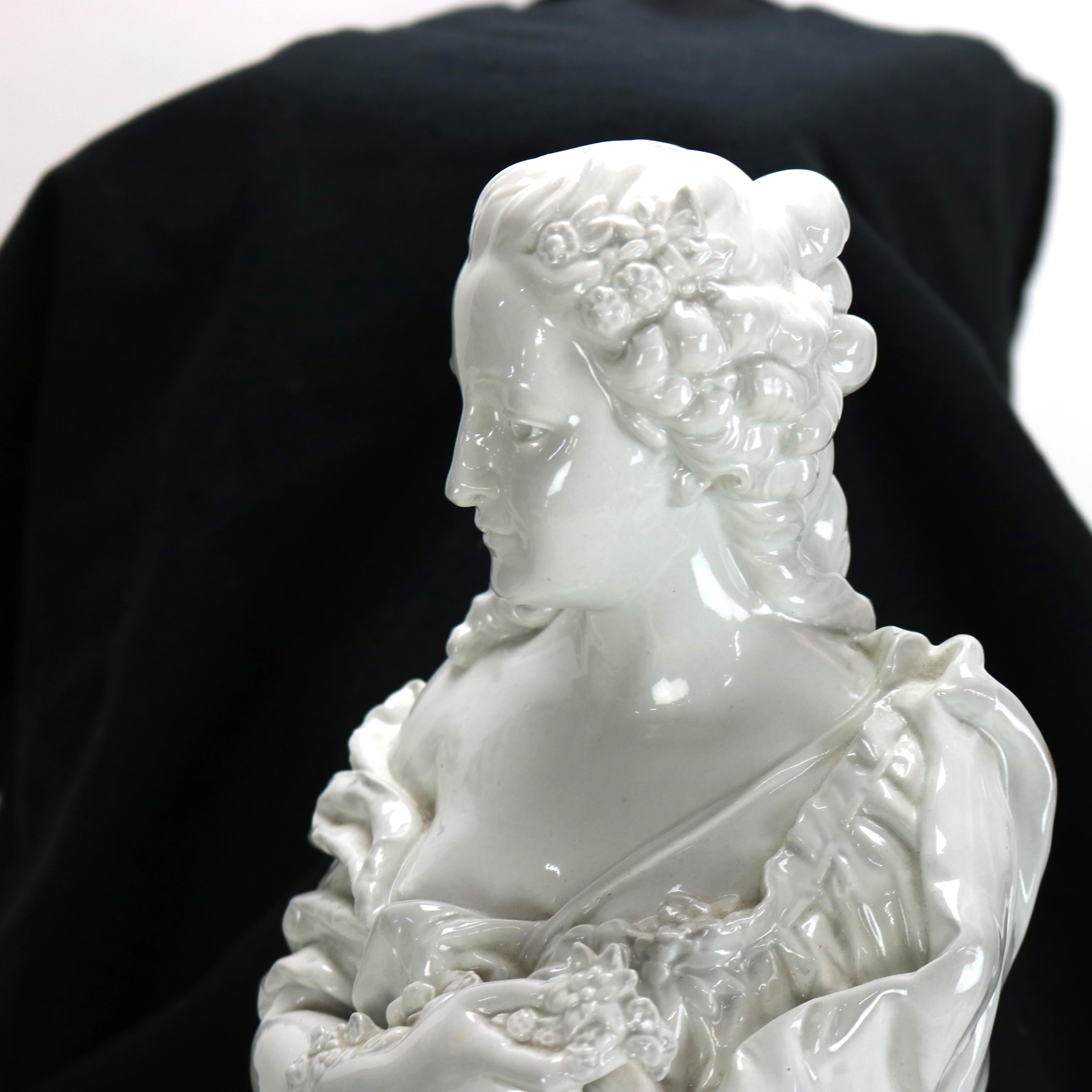Antico busto di donna in ceramica classica Blanc De Chine firmato C1890 in vendita 4
