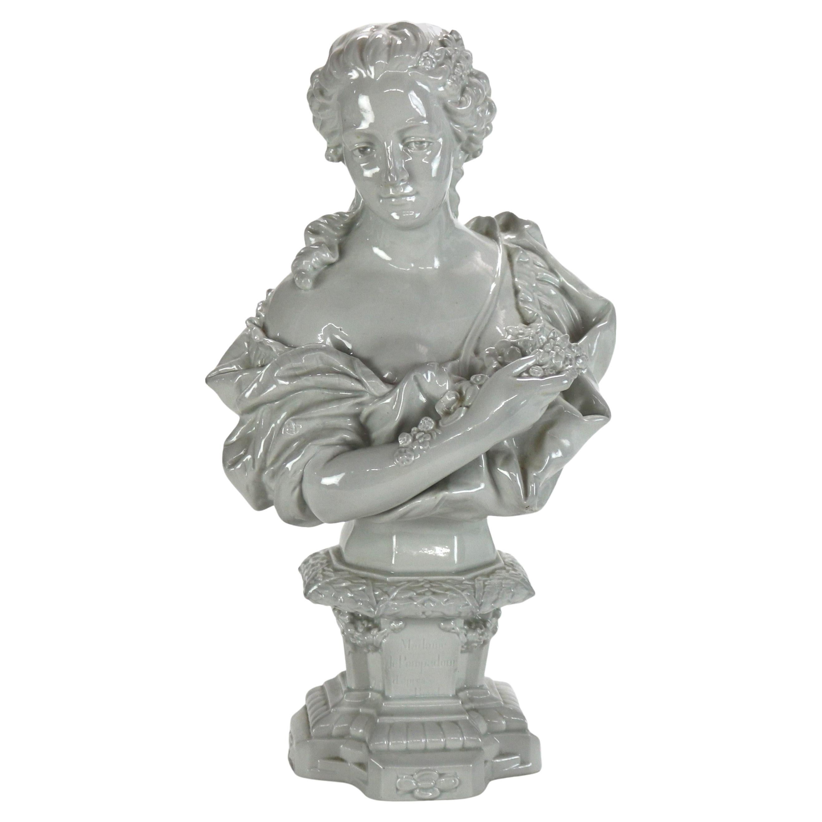 Antiquité Blanc De Chine Poterie Classique Buste de Femme Signé C1890