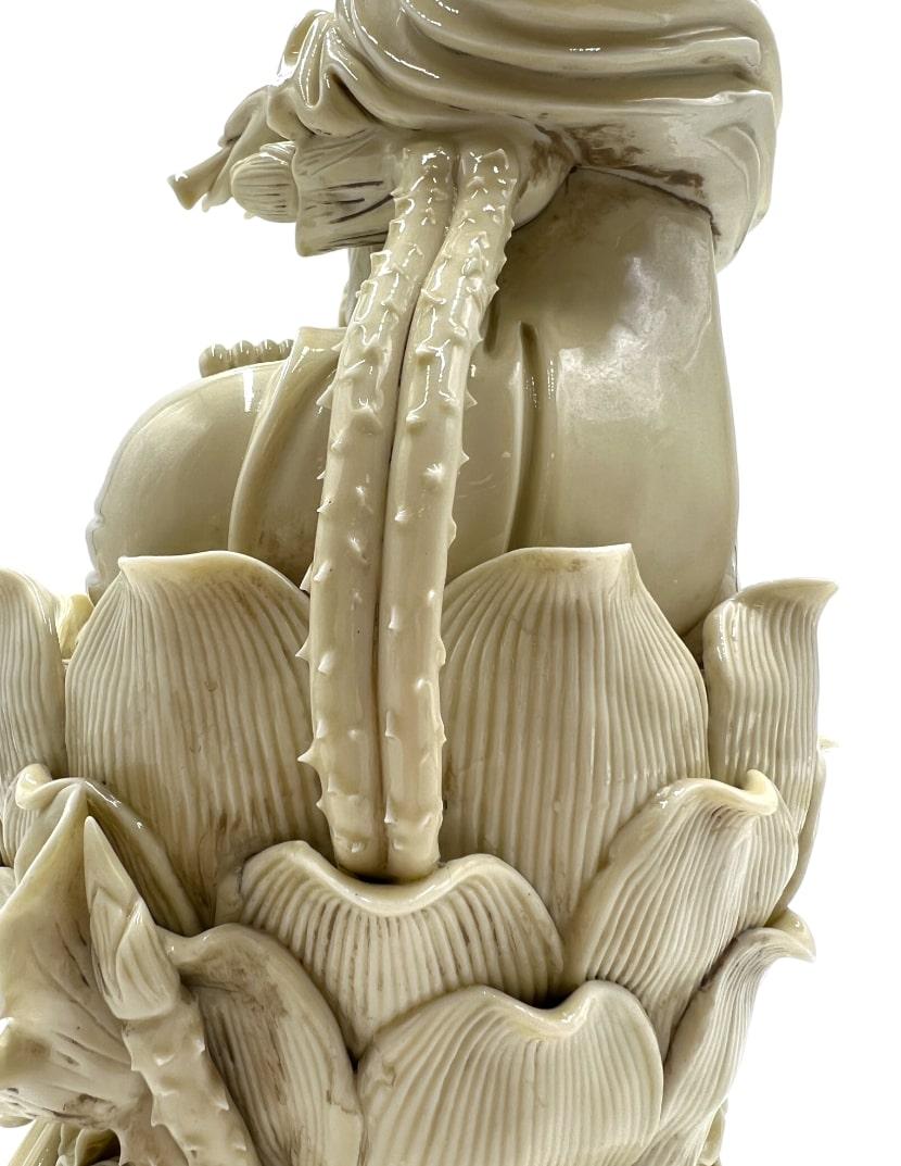 Antique Blanc De Chine Porcelain Figurine of Guanyin For Sale 4