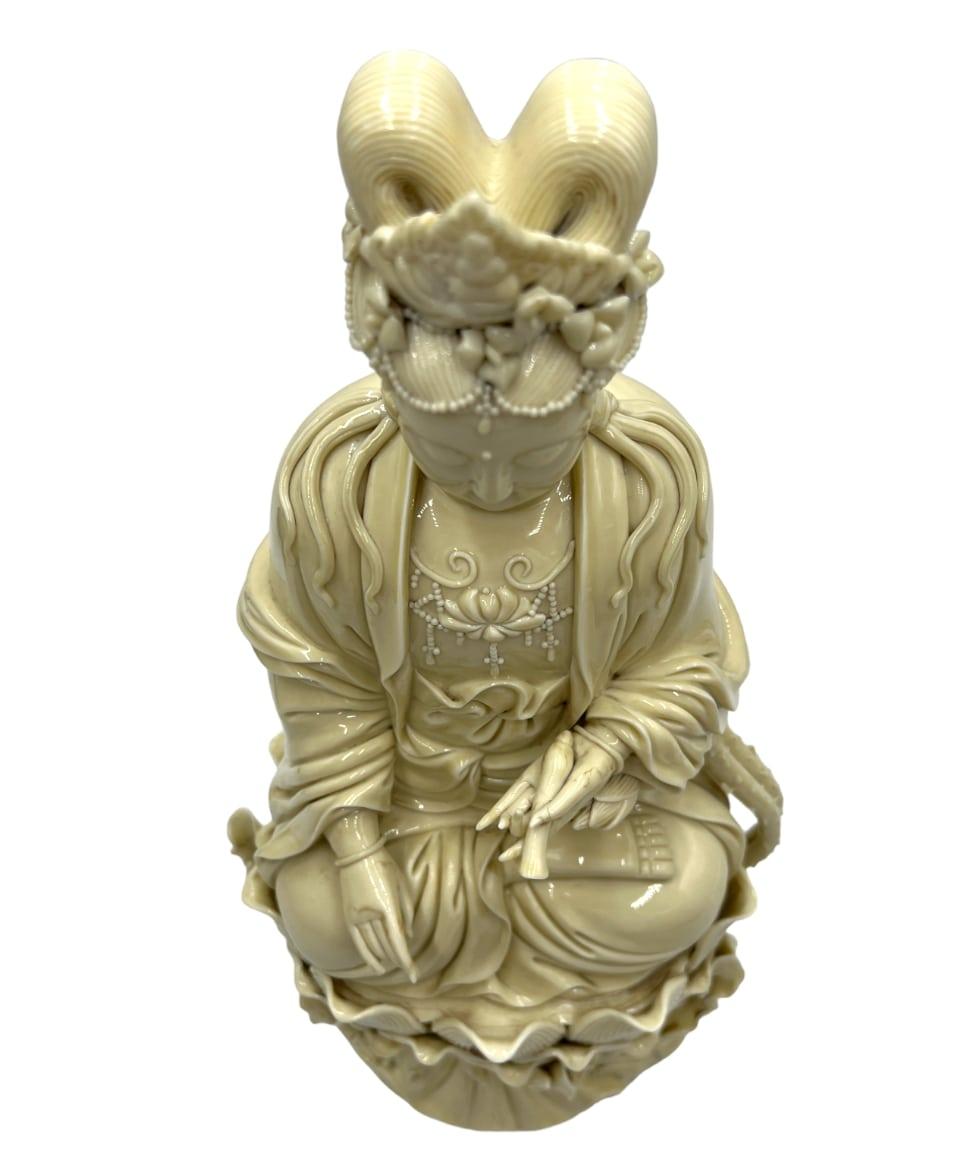 Antique Blanc De Chine Porcelain Figurine of Guanyin For Sale 7
