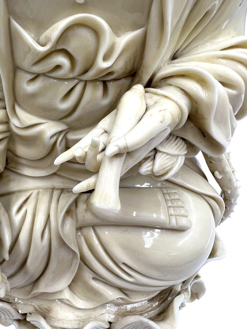 Antique Blanc De Chine Porcelain Figurine of Guanyin For Sale 2