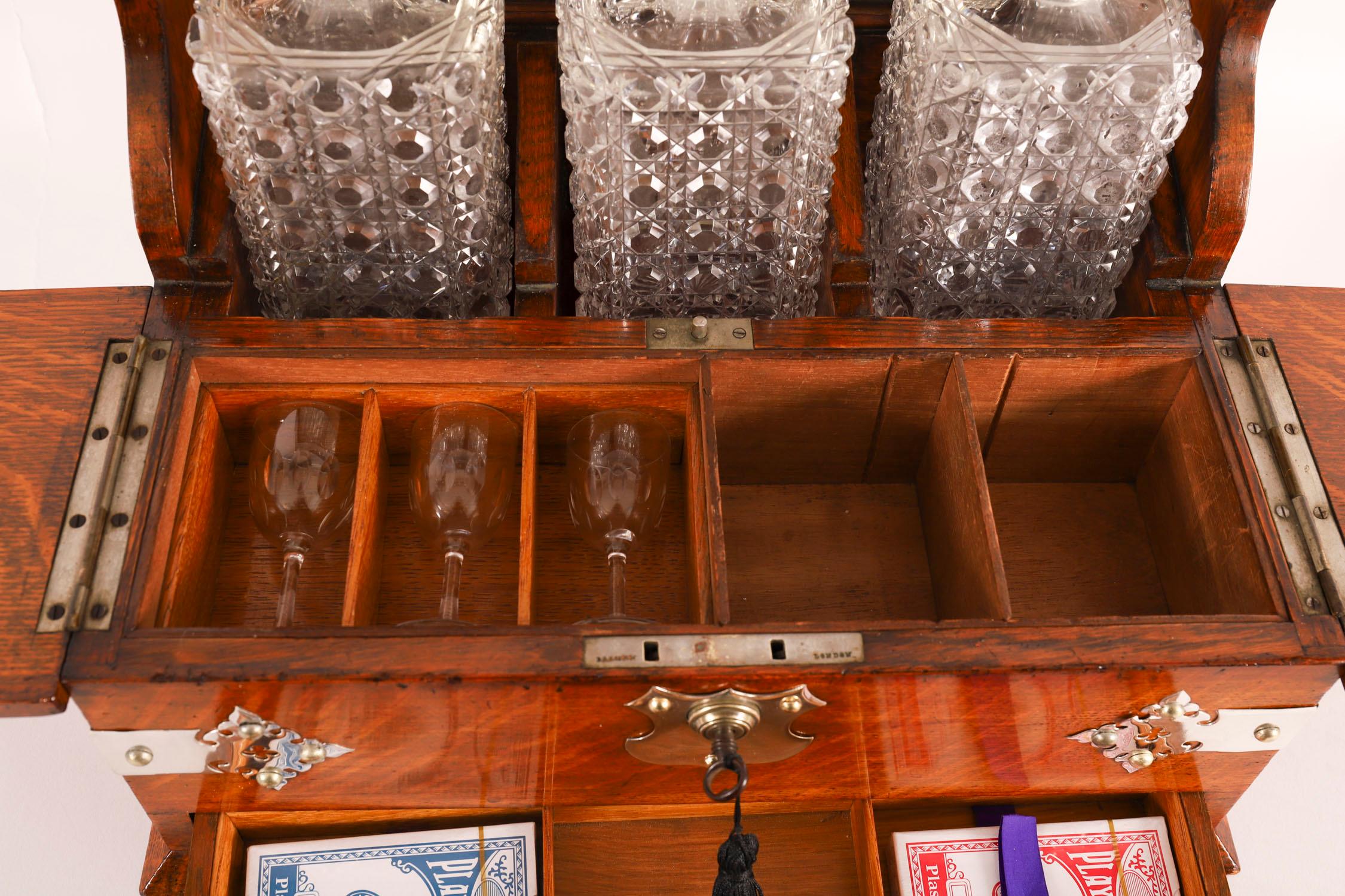 Antiguo Tántalo de Roble Rubio 3 Decantadores Juegos de Bar Seco Compendio Siglo XIX en venta 3