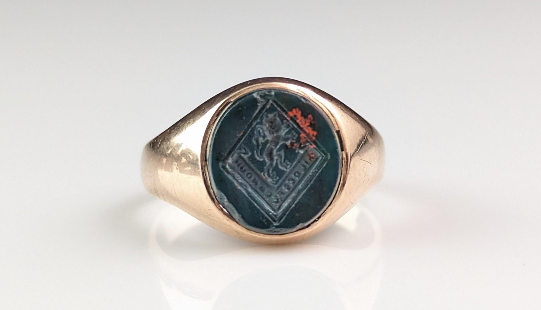 Antique Bloodstone signet ring, Lion Intaglio, 9k gold  10